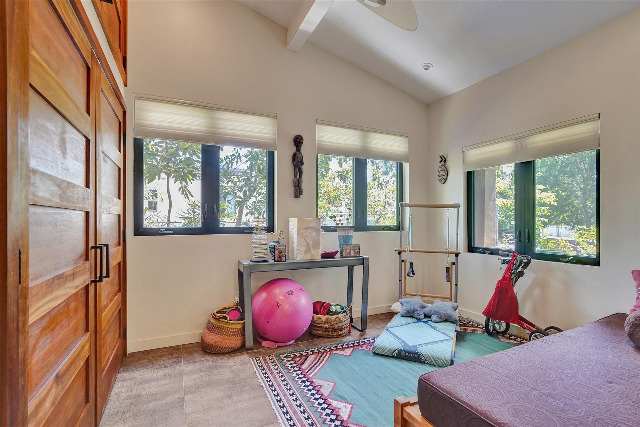 729 NE 18th Ave