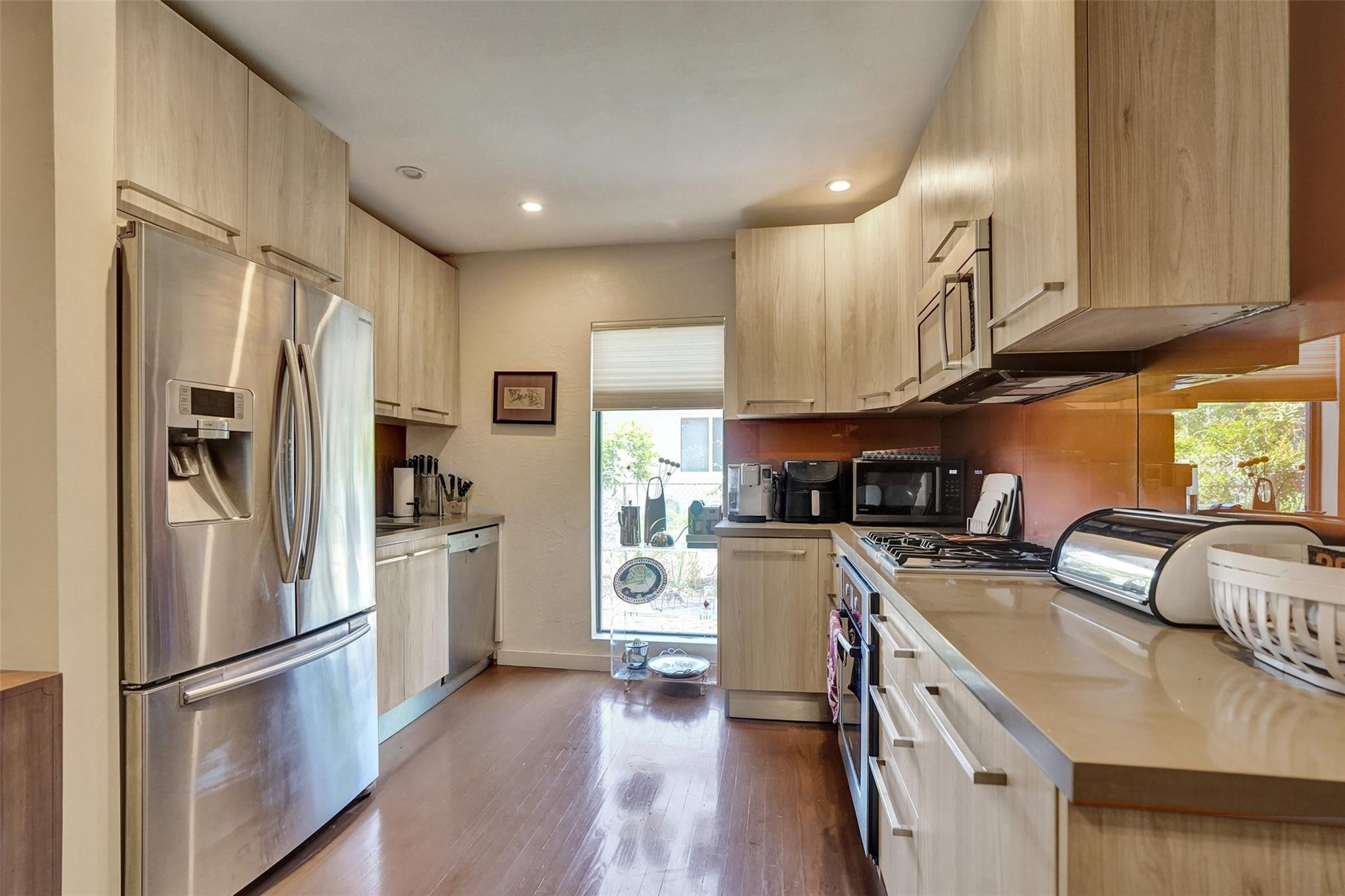 729 NE 18th Ave