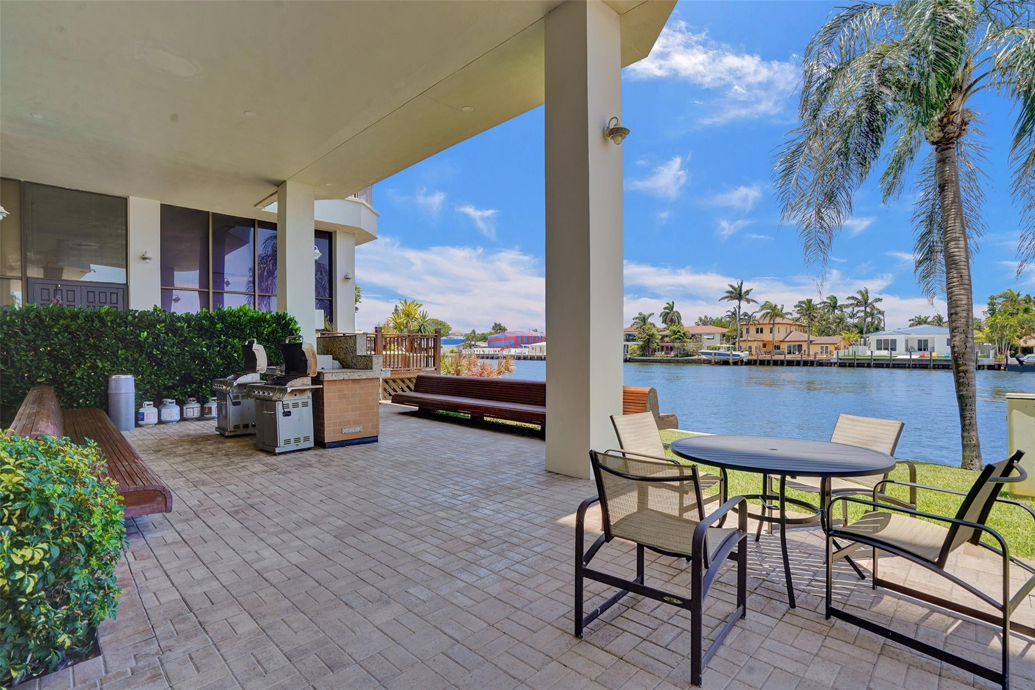 3100 NE 48th St 514