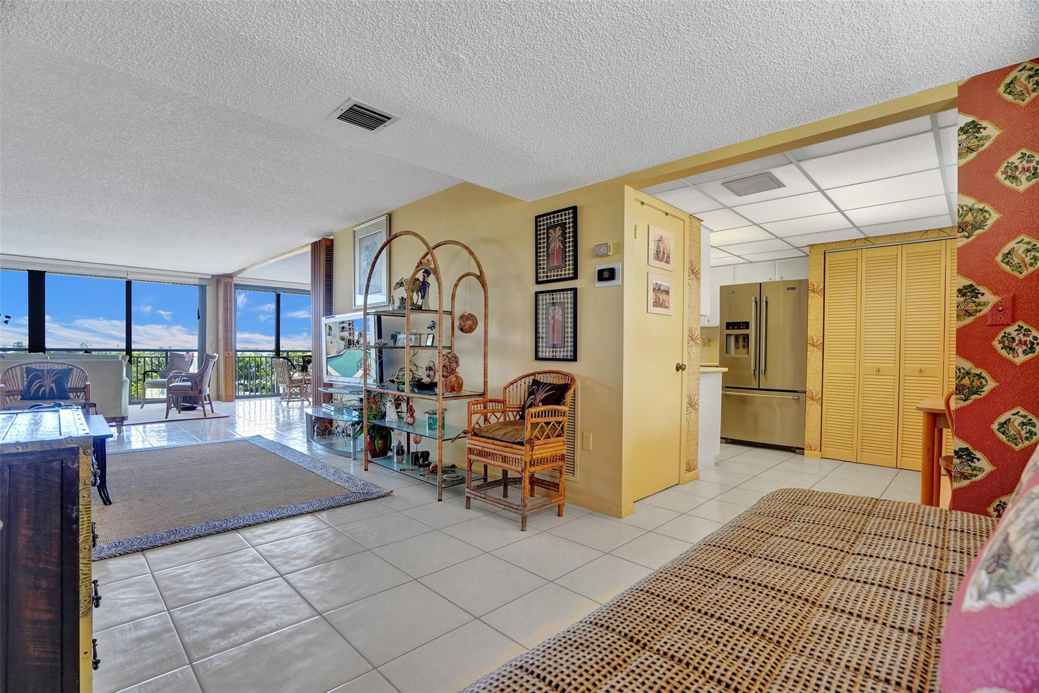 3100 NE 48th St 514