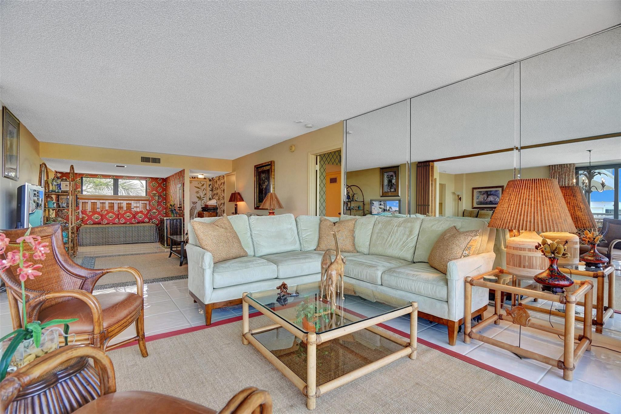 3100 NE 48th St 514