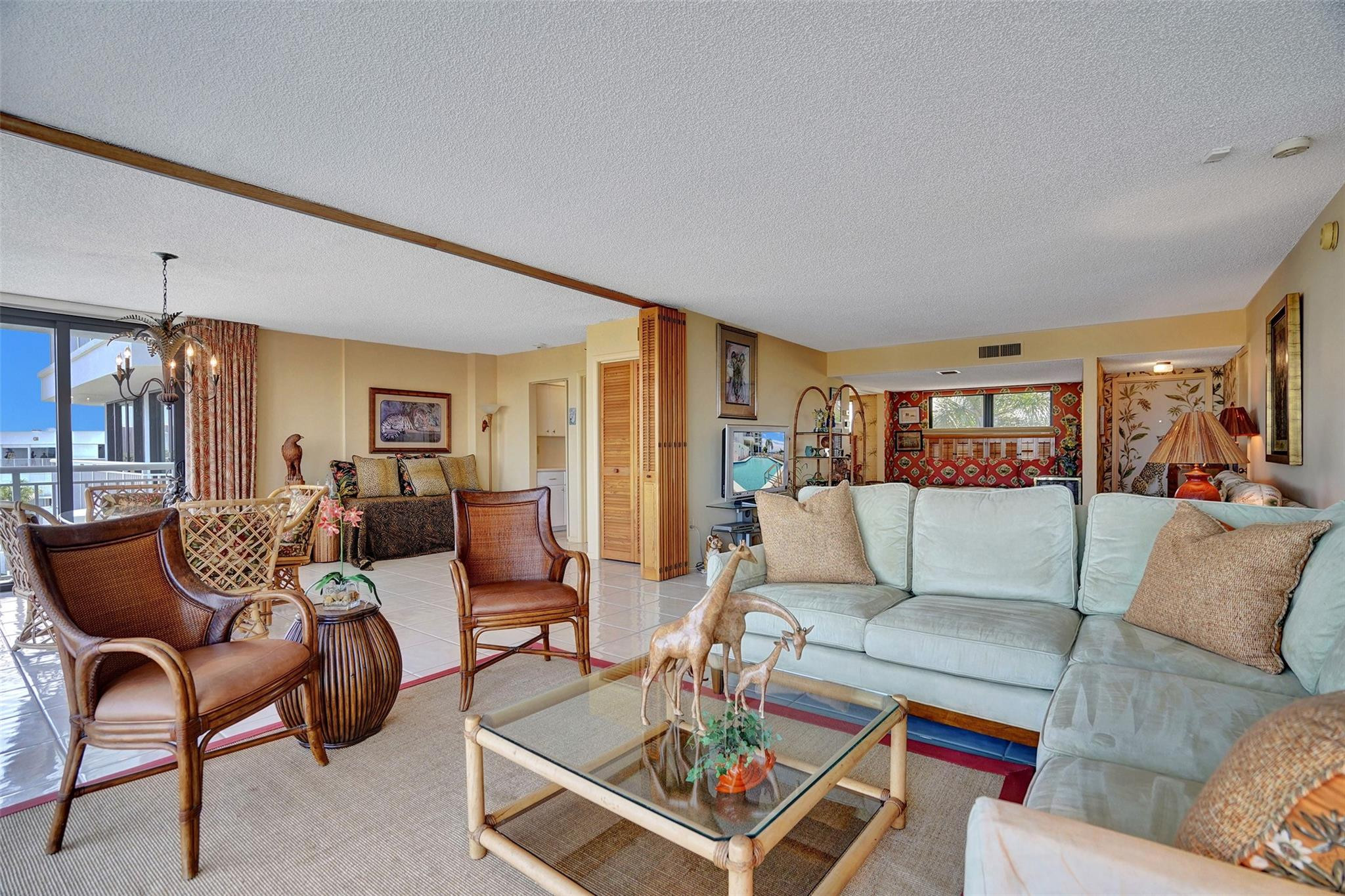 3100 NE 48th St 514