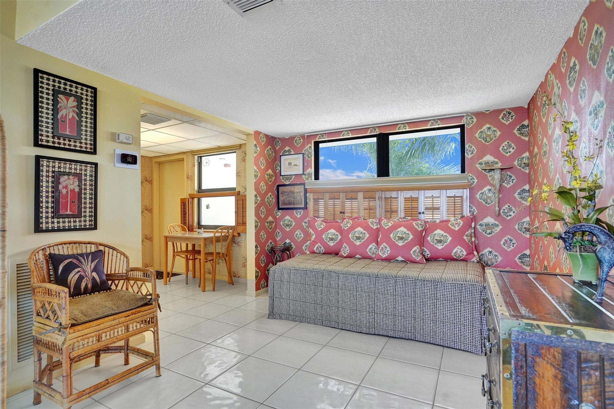 3100 NE 48th St 514