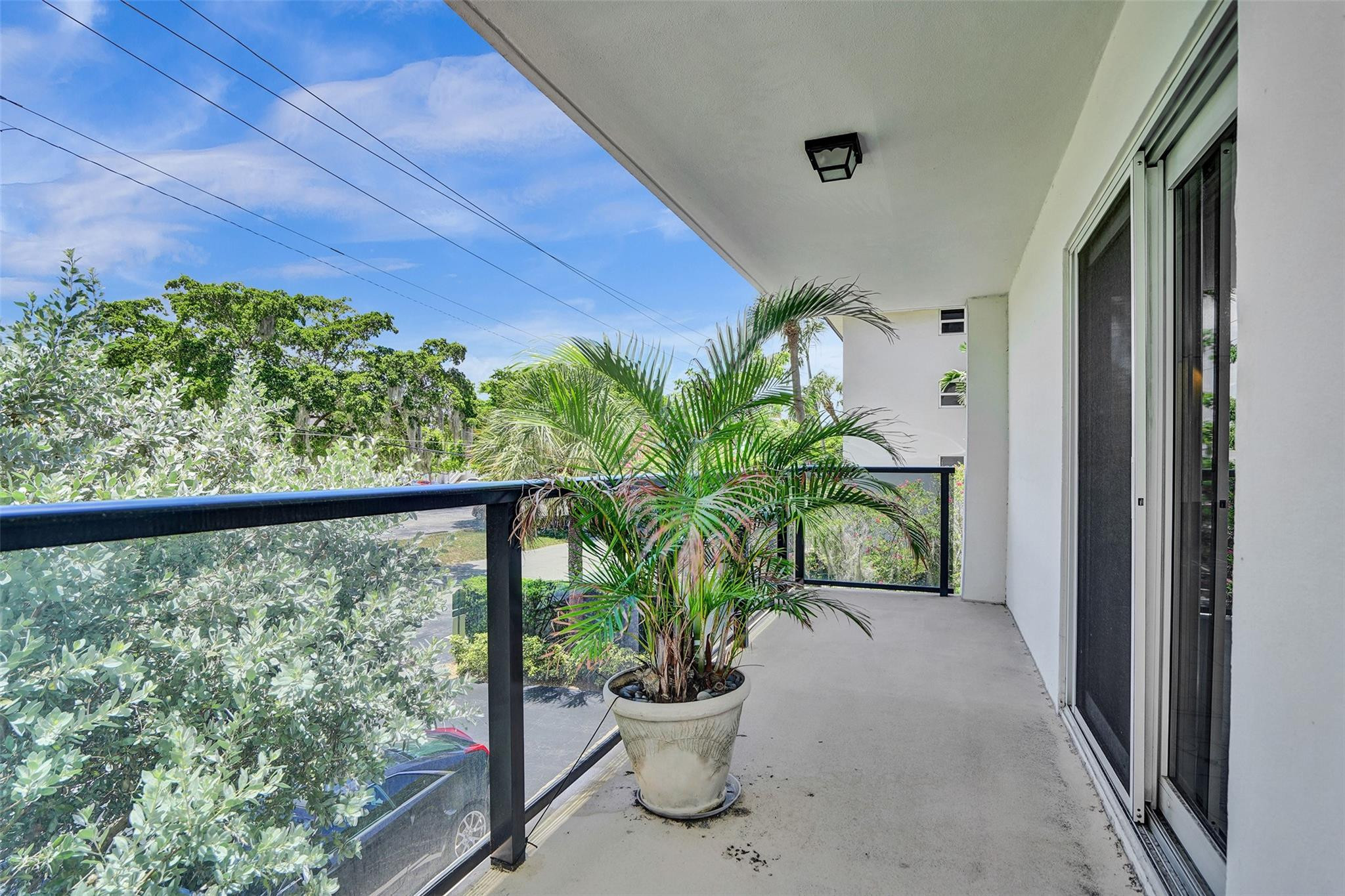 5100 Dupont Blvd 2G