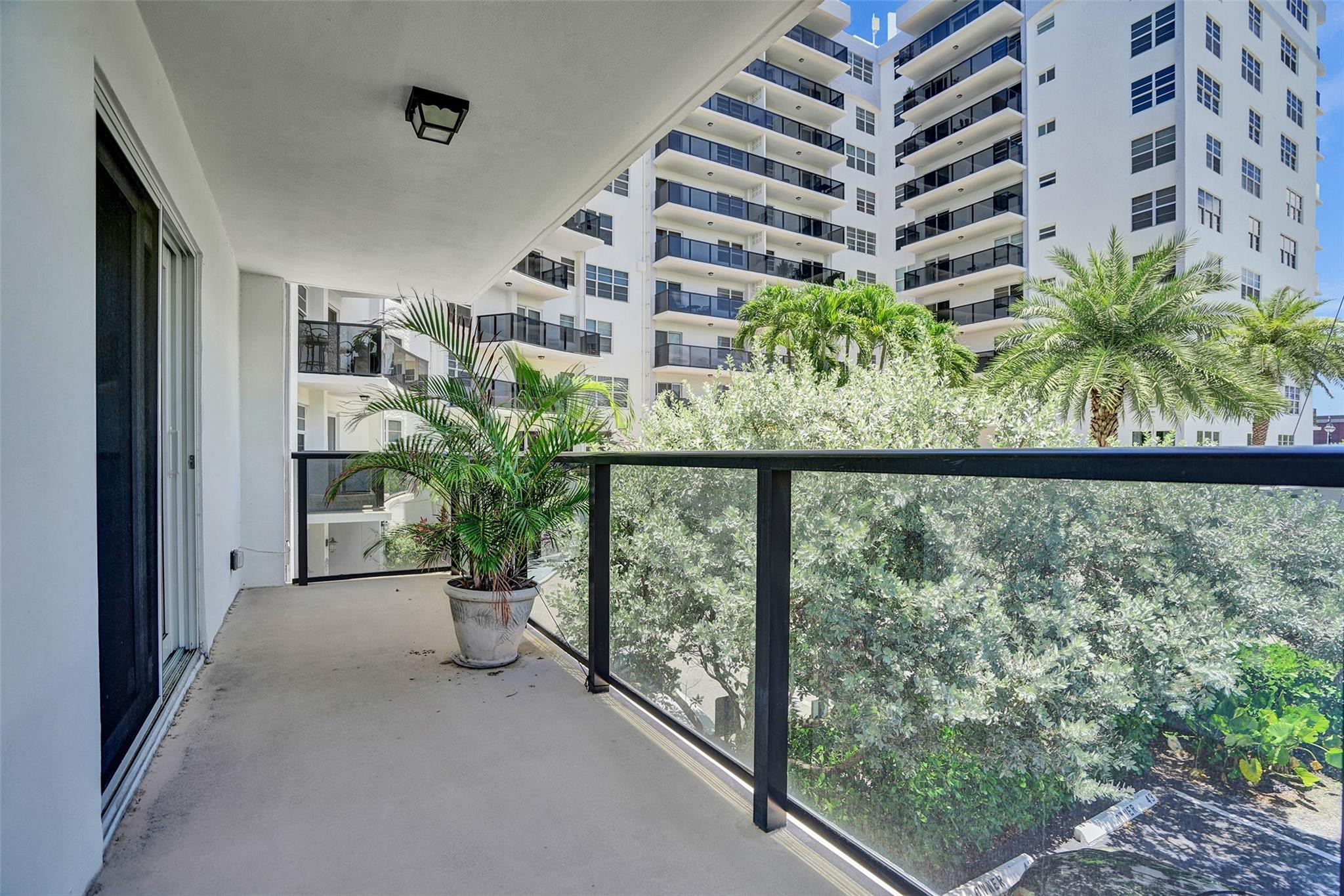 5100 Dupont Blvd 2G