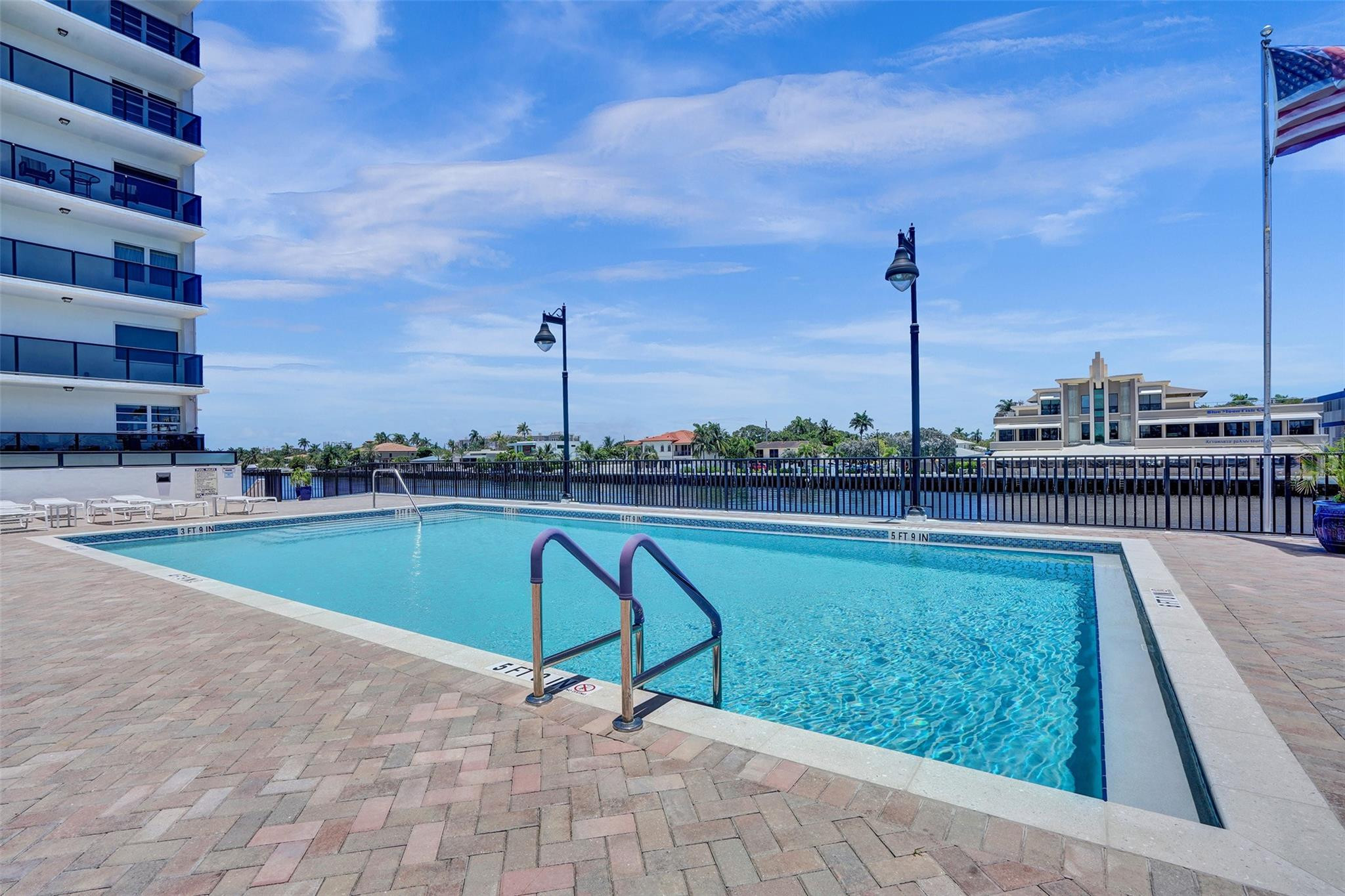 5100 Dupont Blvd 2G