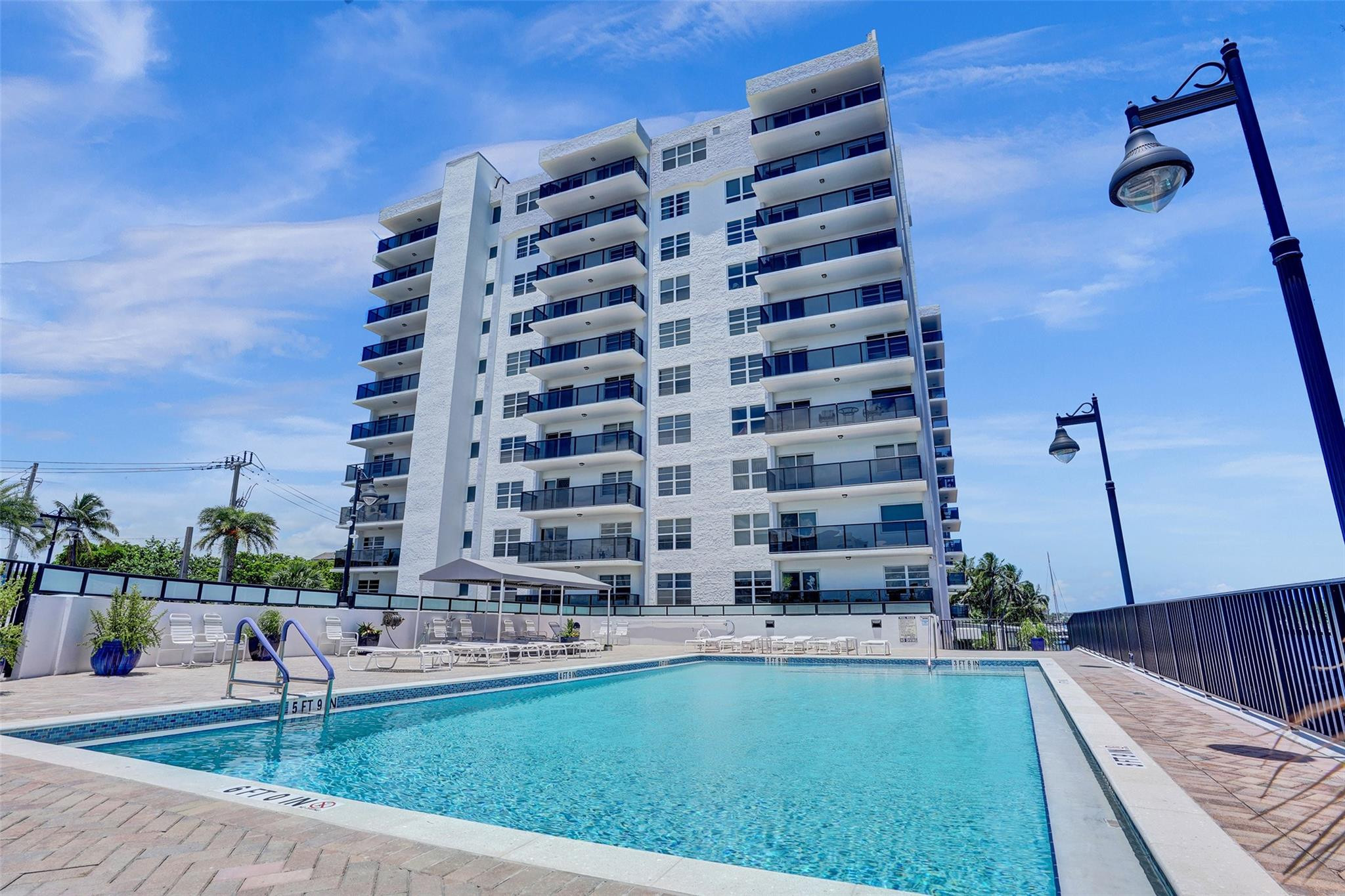 5100 Dupont Blvd 2G