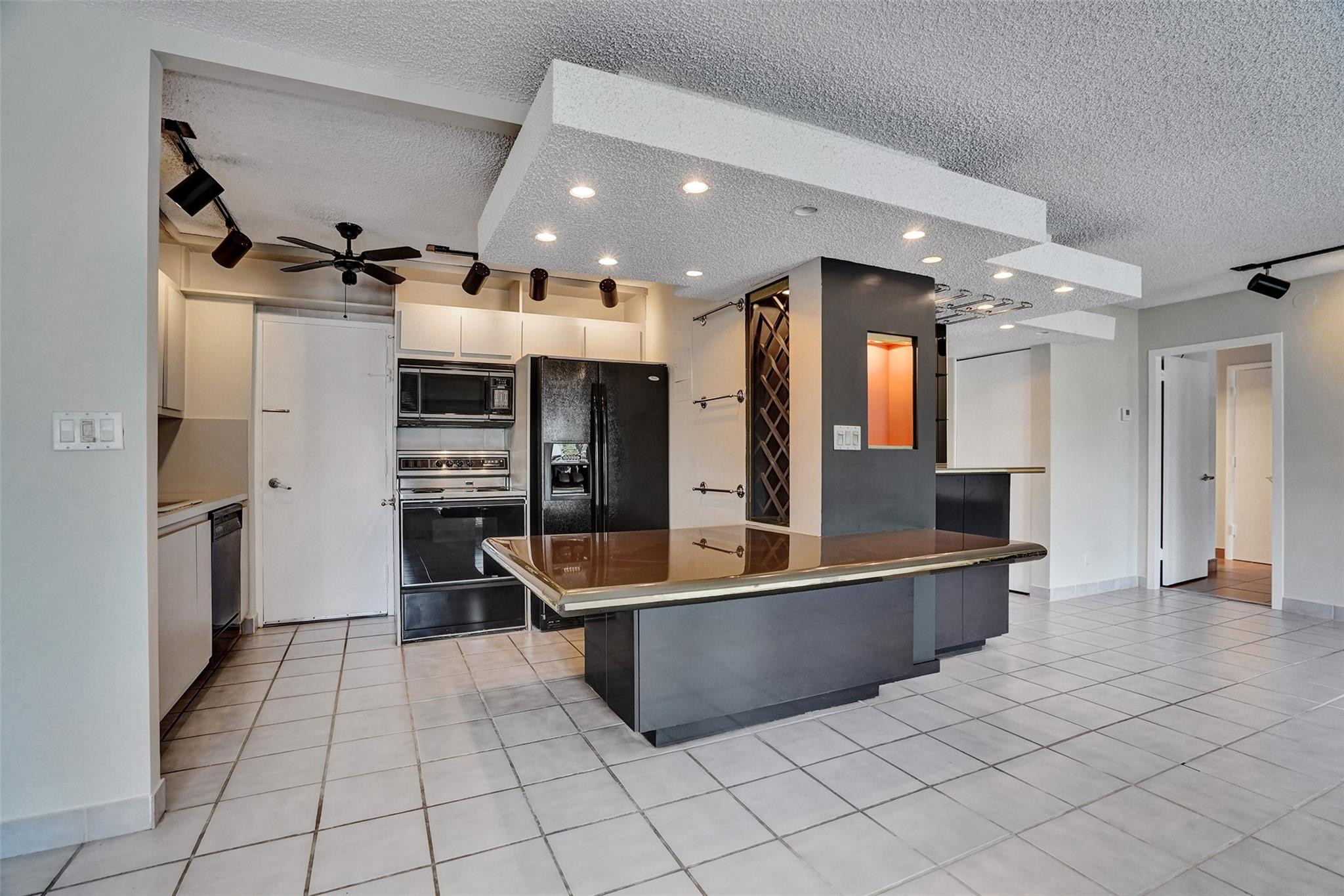 5100 Dupont Blvd 2G