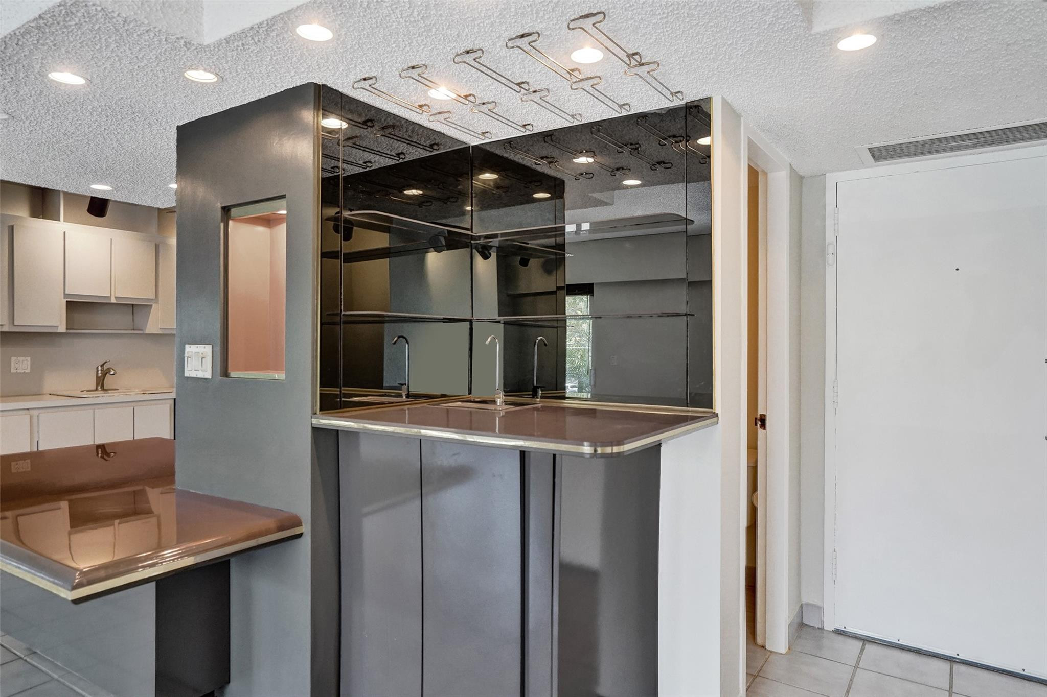 5100 Dupont Blvd 2G