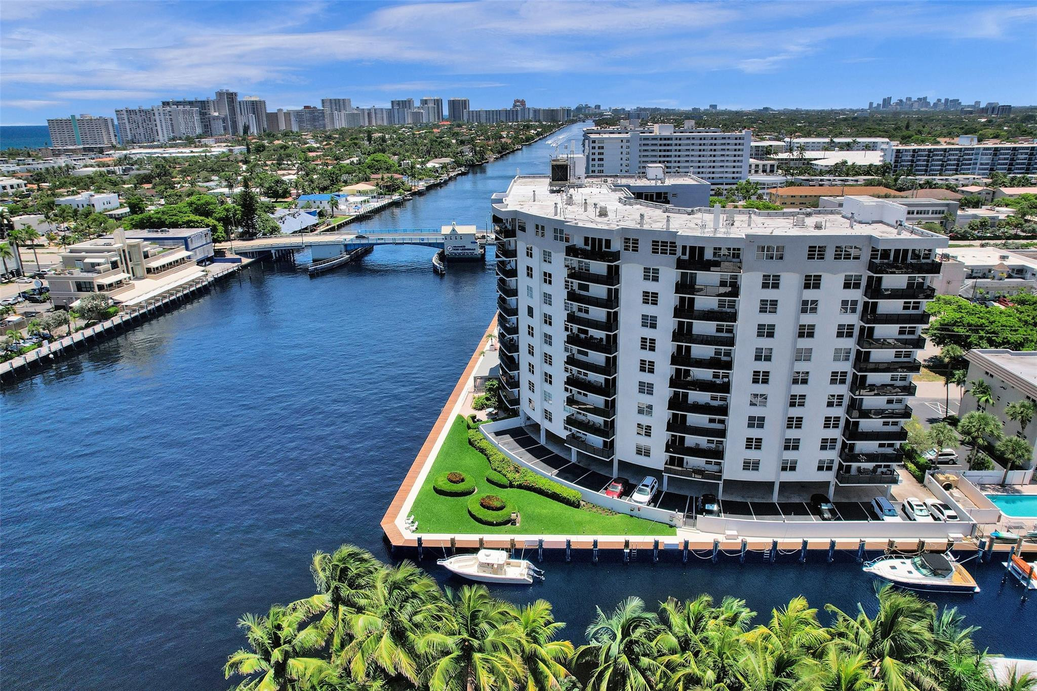 5100 Dupont Blvd 2G