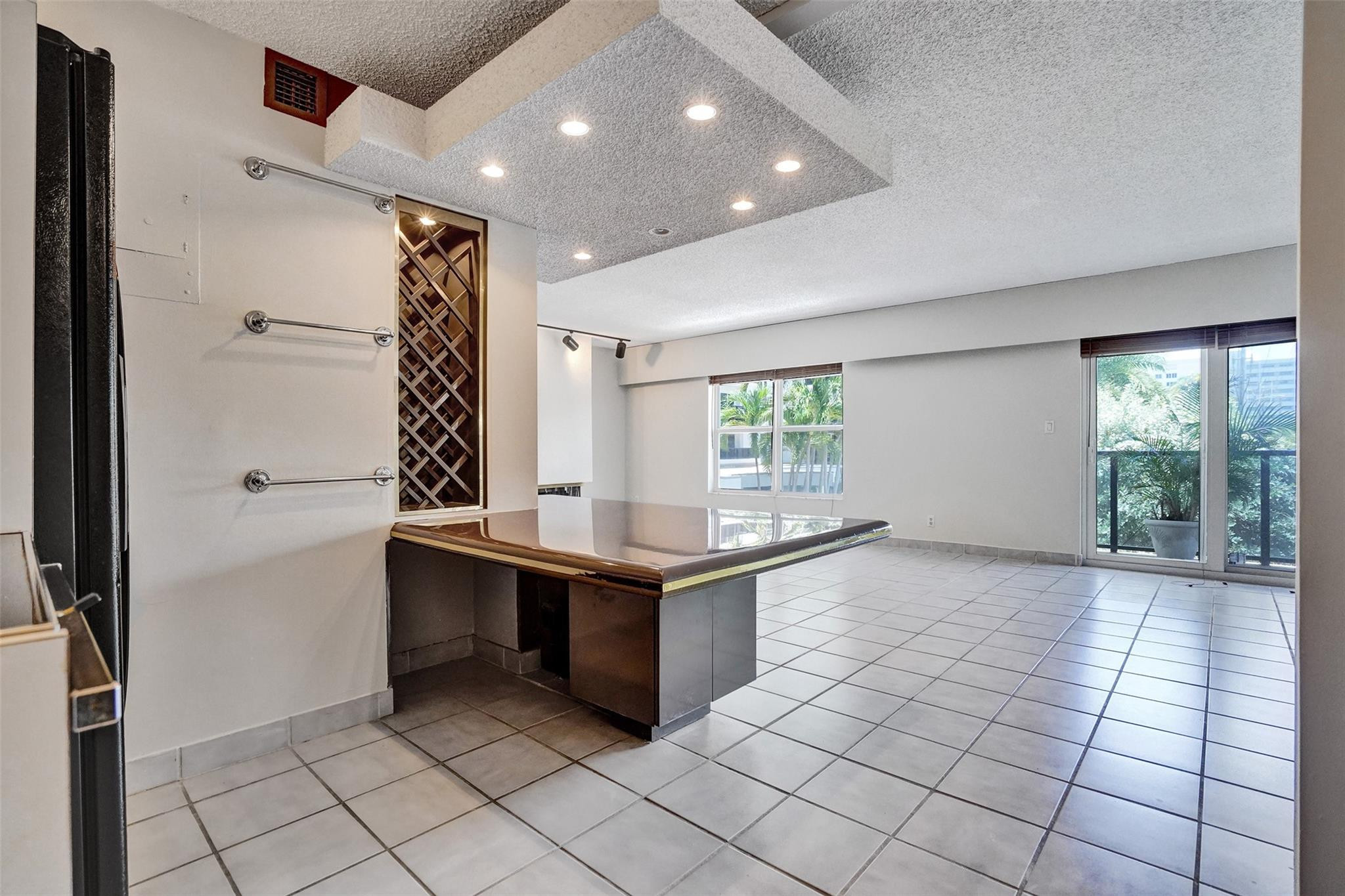 5100 Dupont Blvd 2G