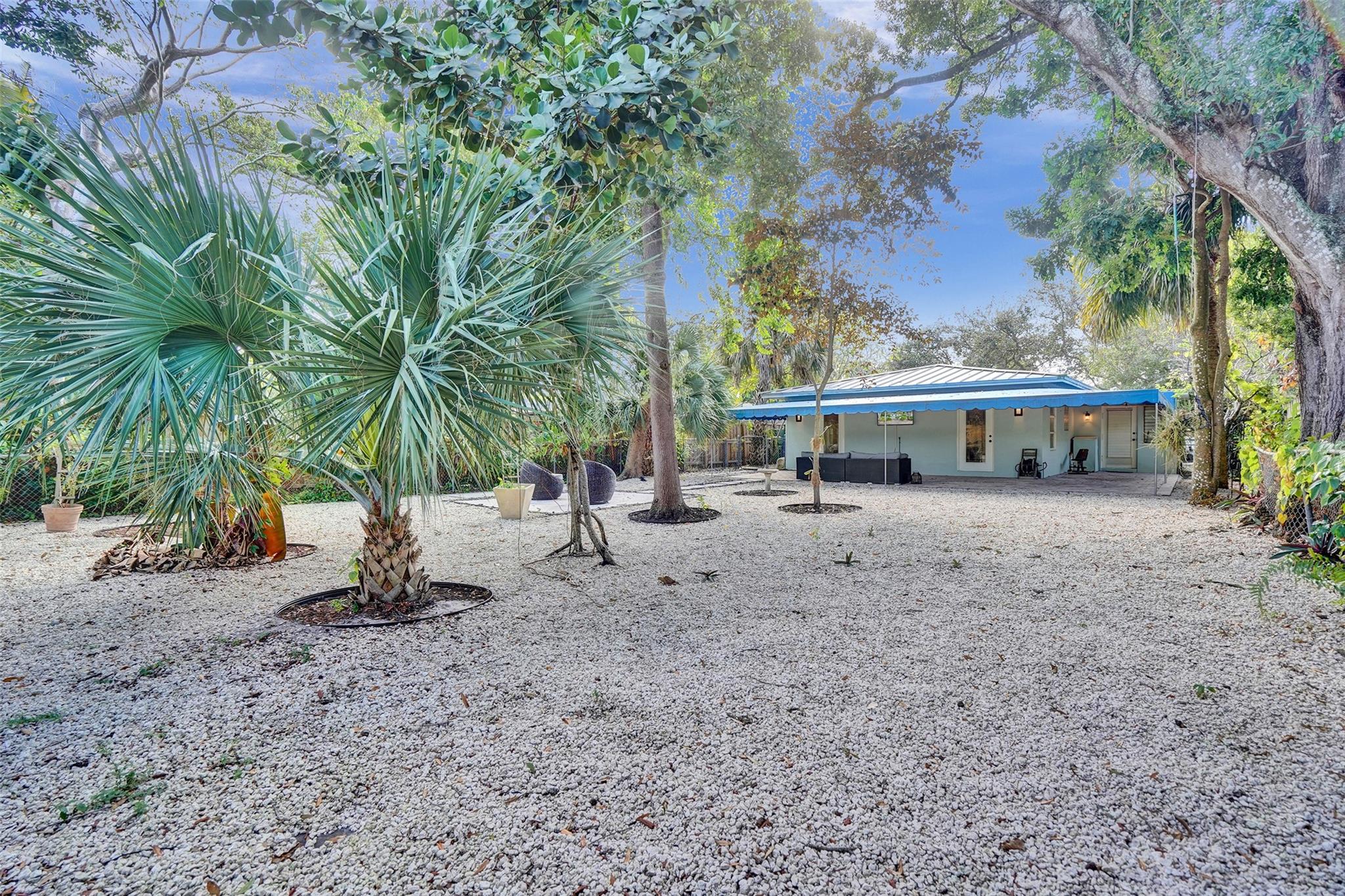 925 SW 20th St