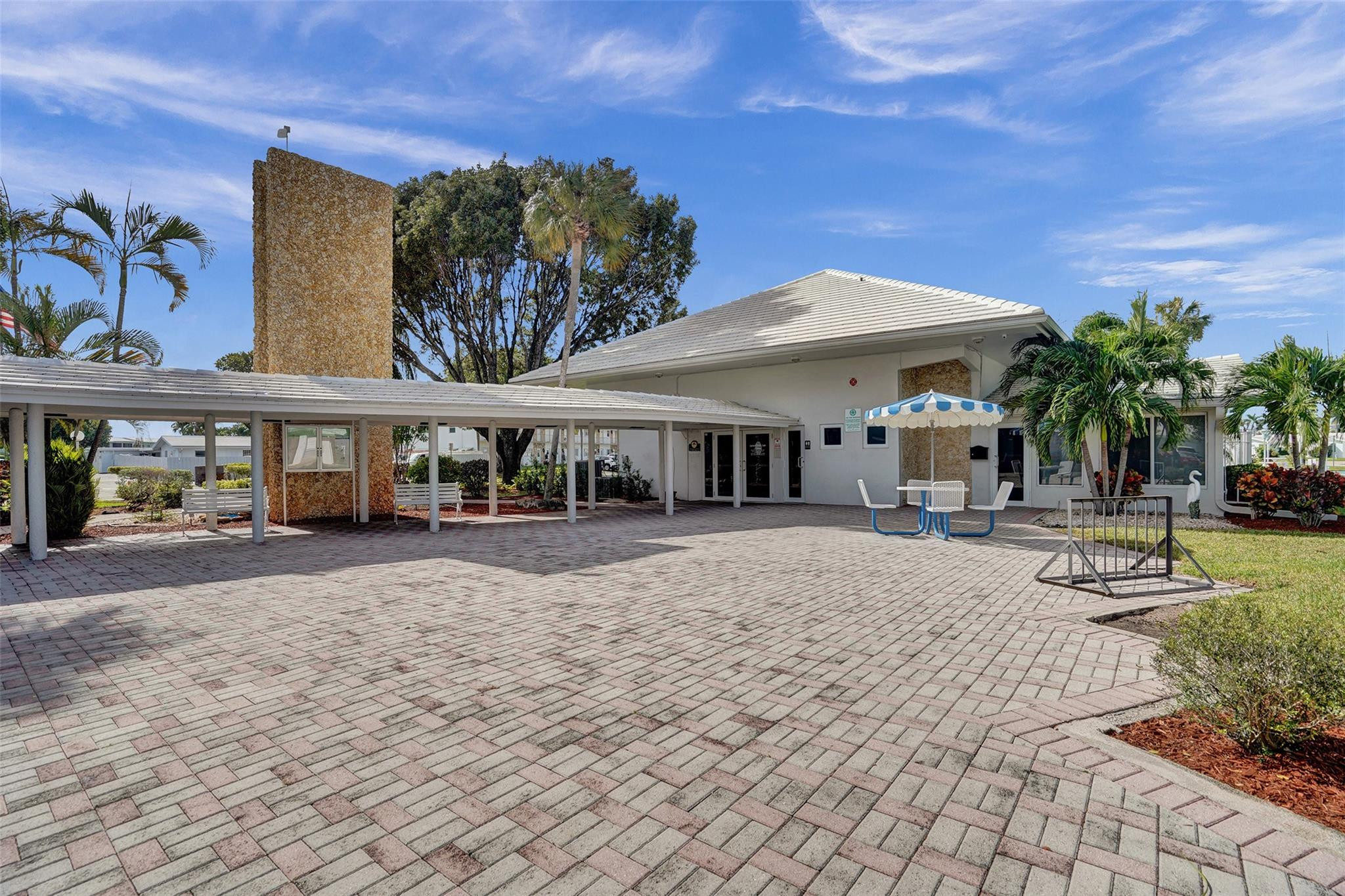 3011 E Golf Blvd