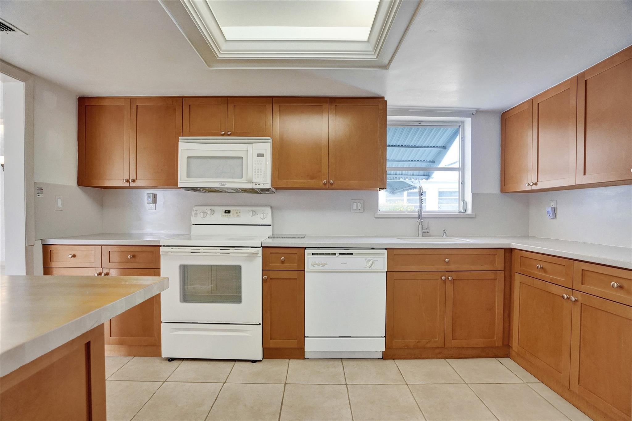 3011 E Golf Blvd