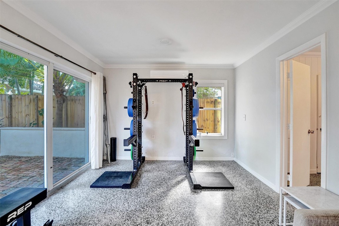 205 NE 17th Ave