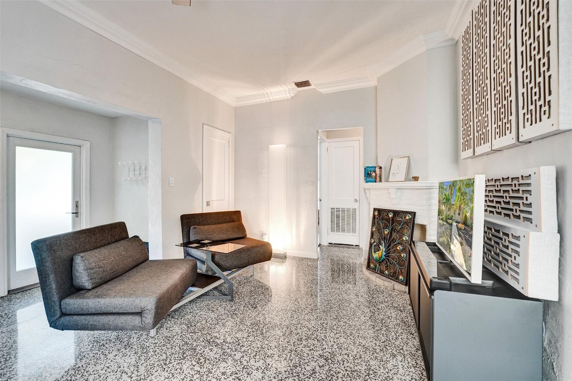 205 NE 17th Ave