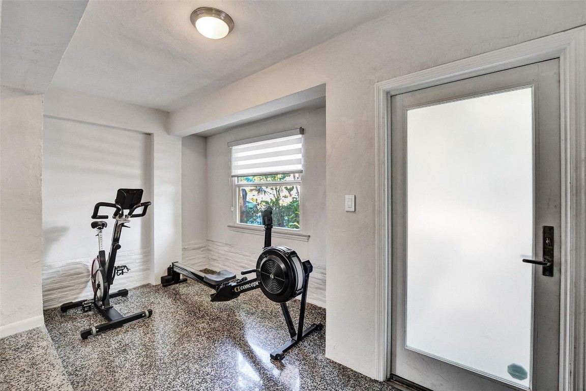 205 NE 17th Ave
