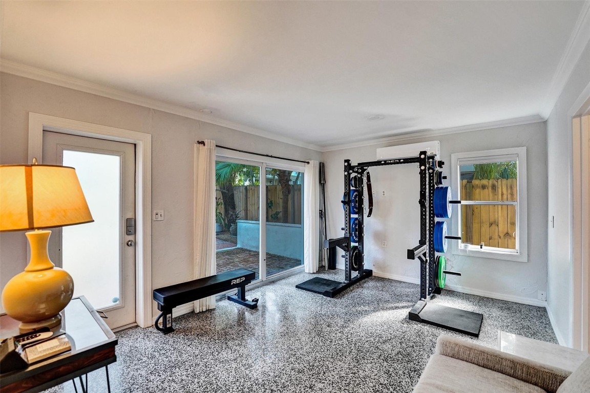 205 NE 17th Ave