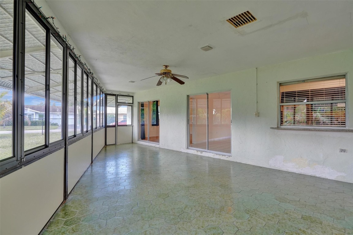7306 NW 96th Ave