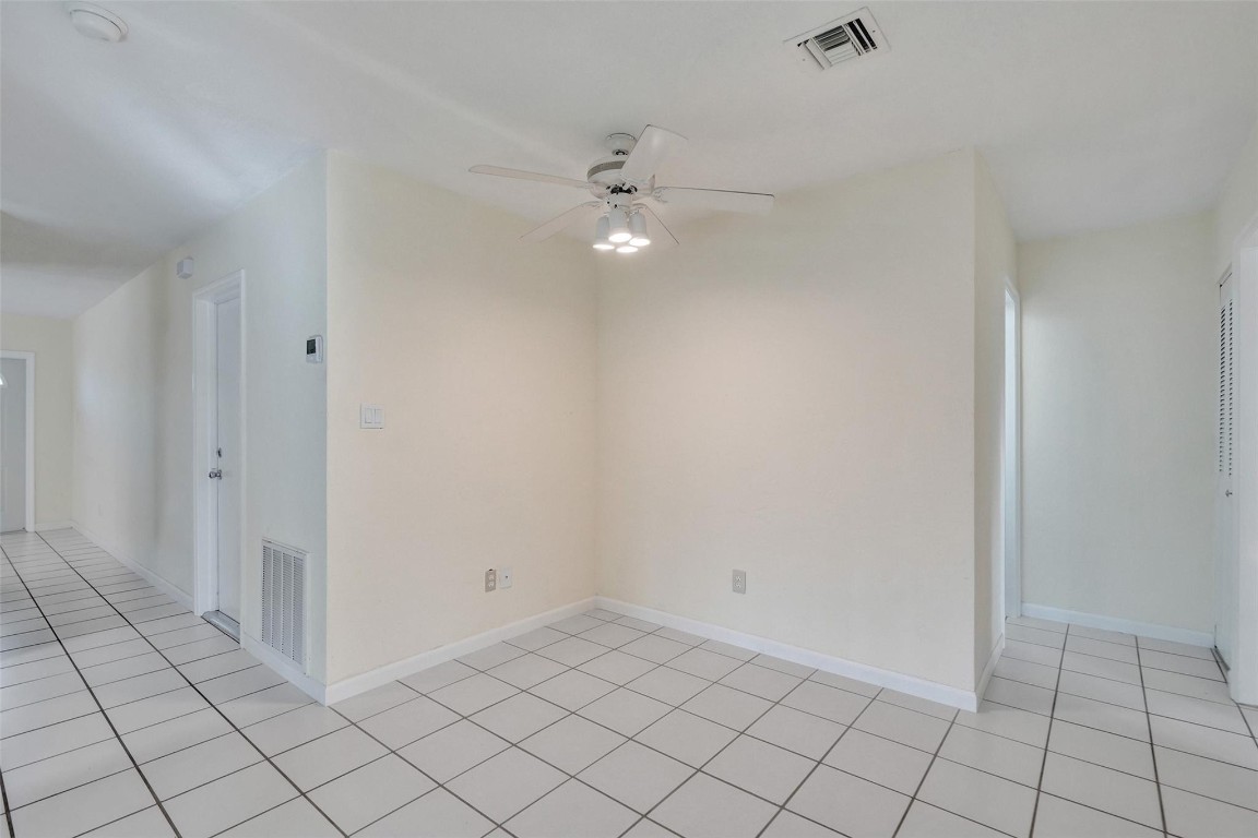 7306 NW 96th Ave