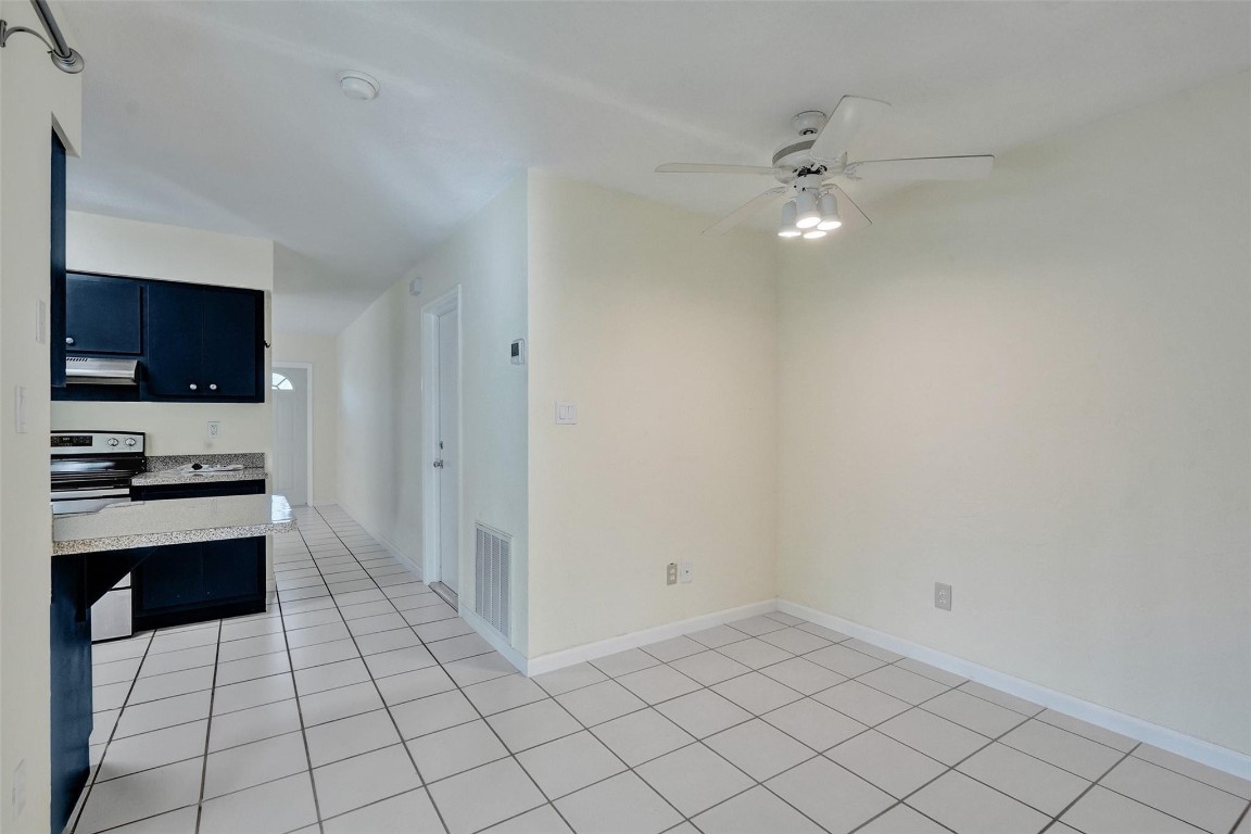 7306 NW 96th Ave