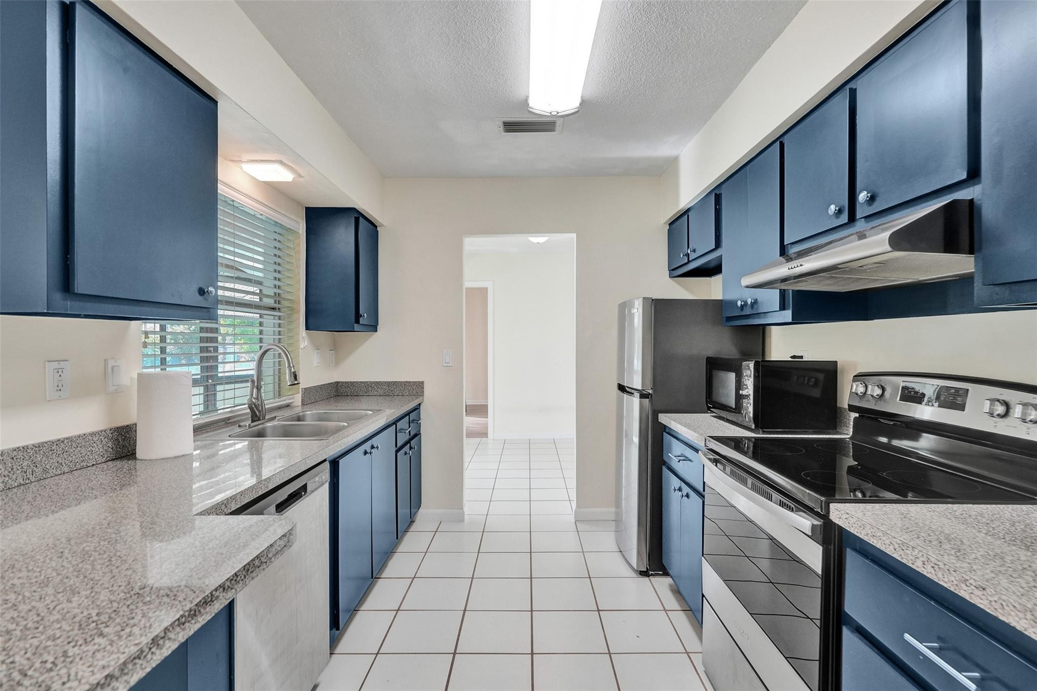 7306 NW 96th Ave