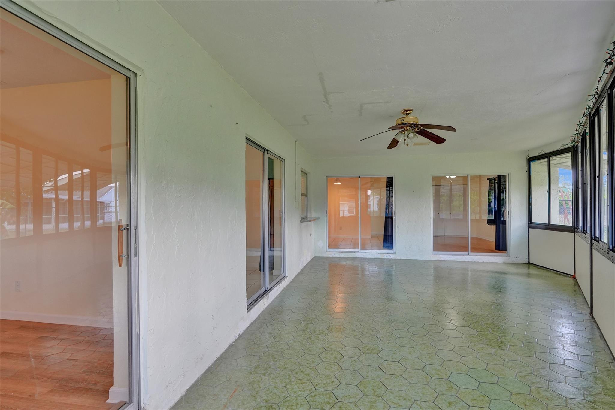 7306 NW 96th Ave