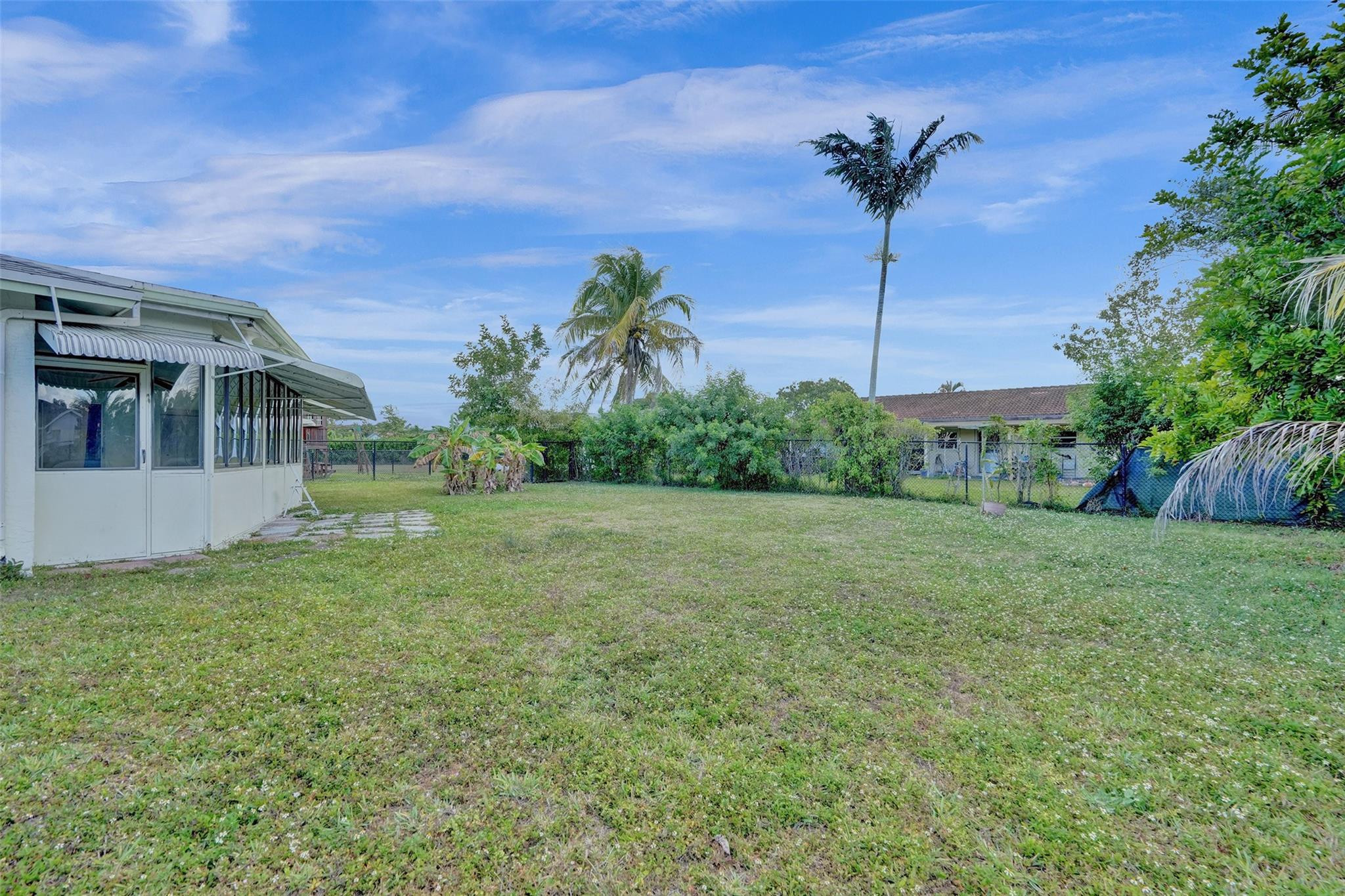 7306 NW 96th Ave