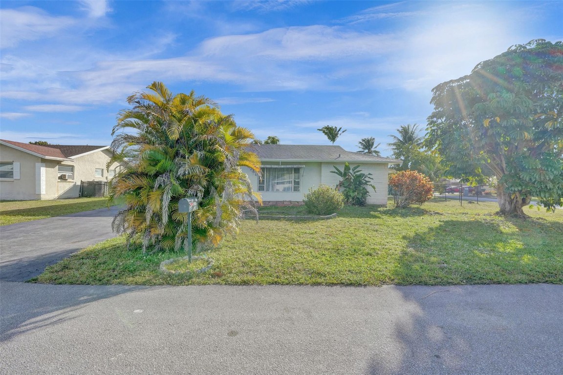7306 NW 96th Ave