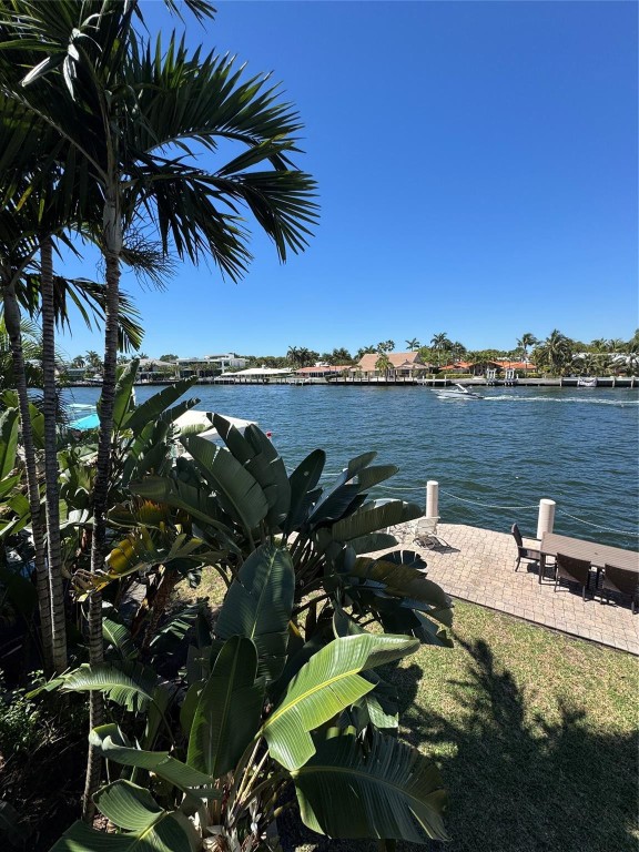 711 Bayshore Dr 204