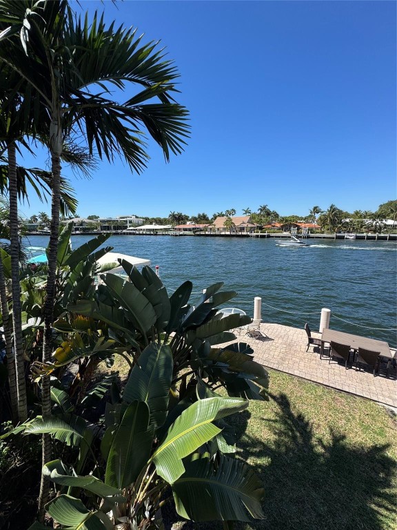711 Bayshore Dr 204