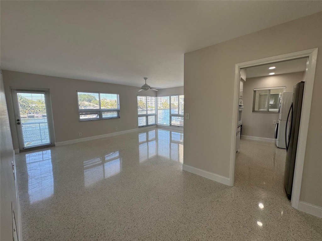 711 Bayshore Dr 204