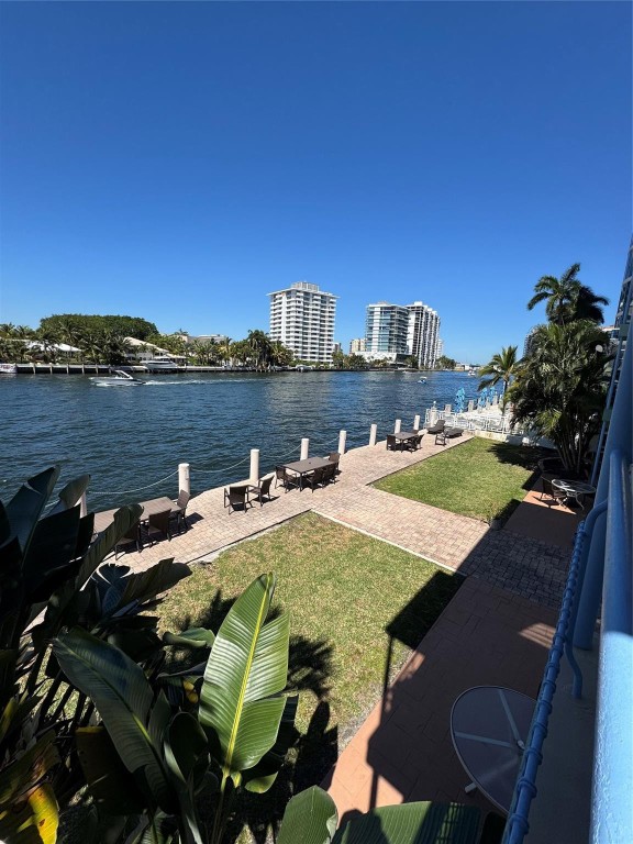 711 Bayshore Dr 204