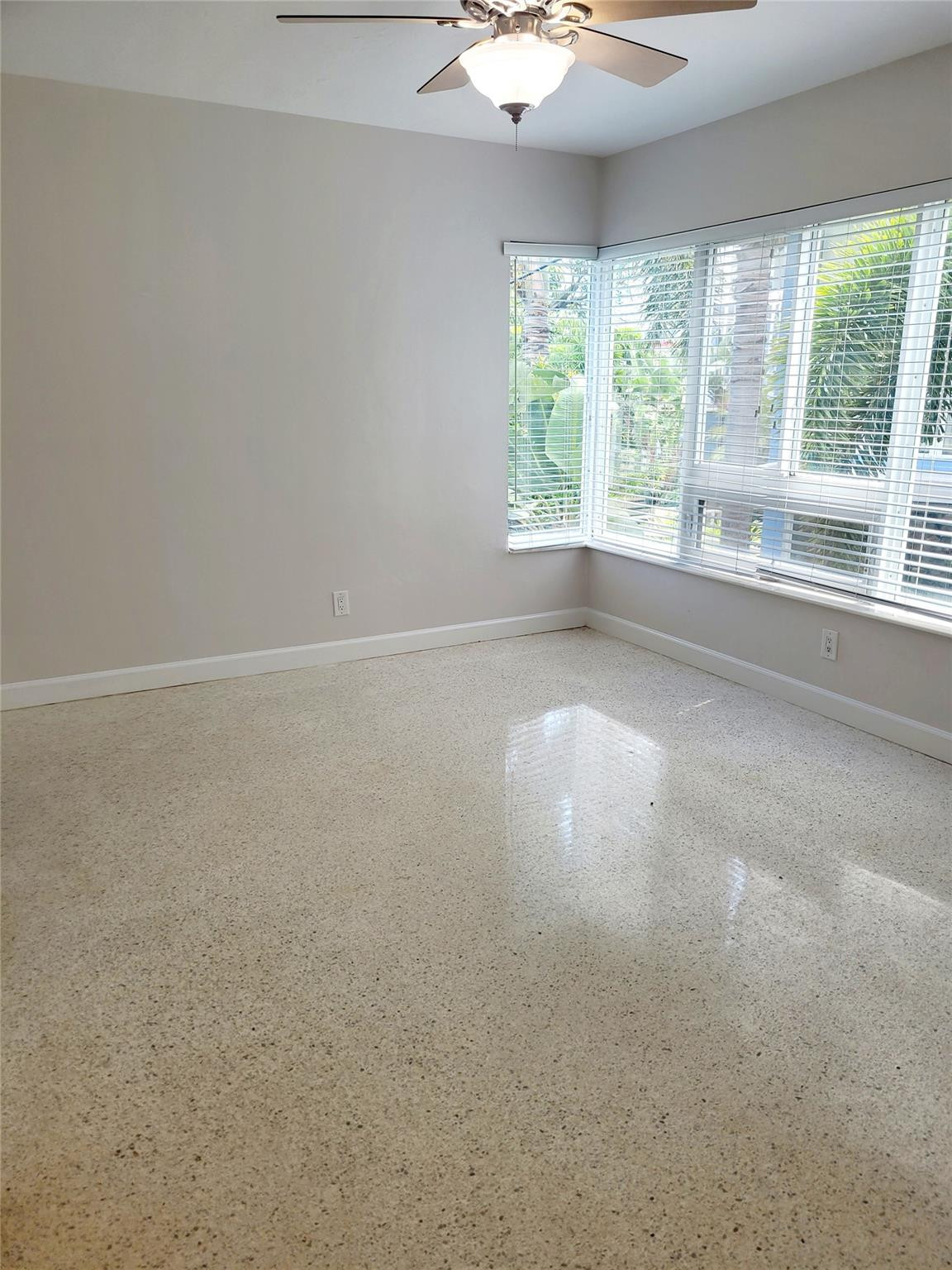 711 Bayshore Dr 202