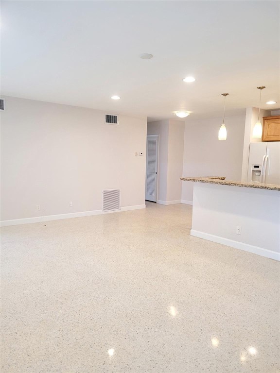 711 Bayshore Dr 202