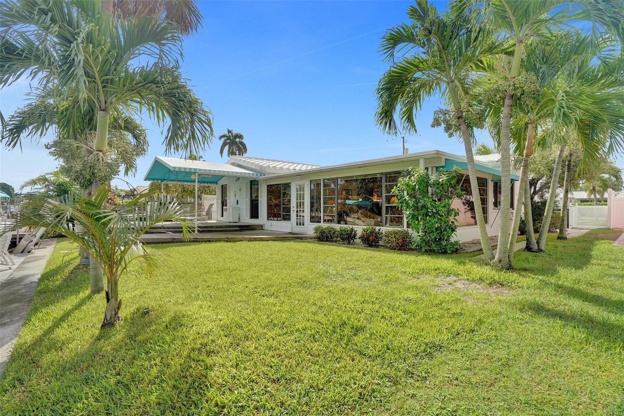 1321 Mango Isle