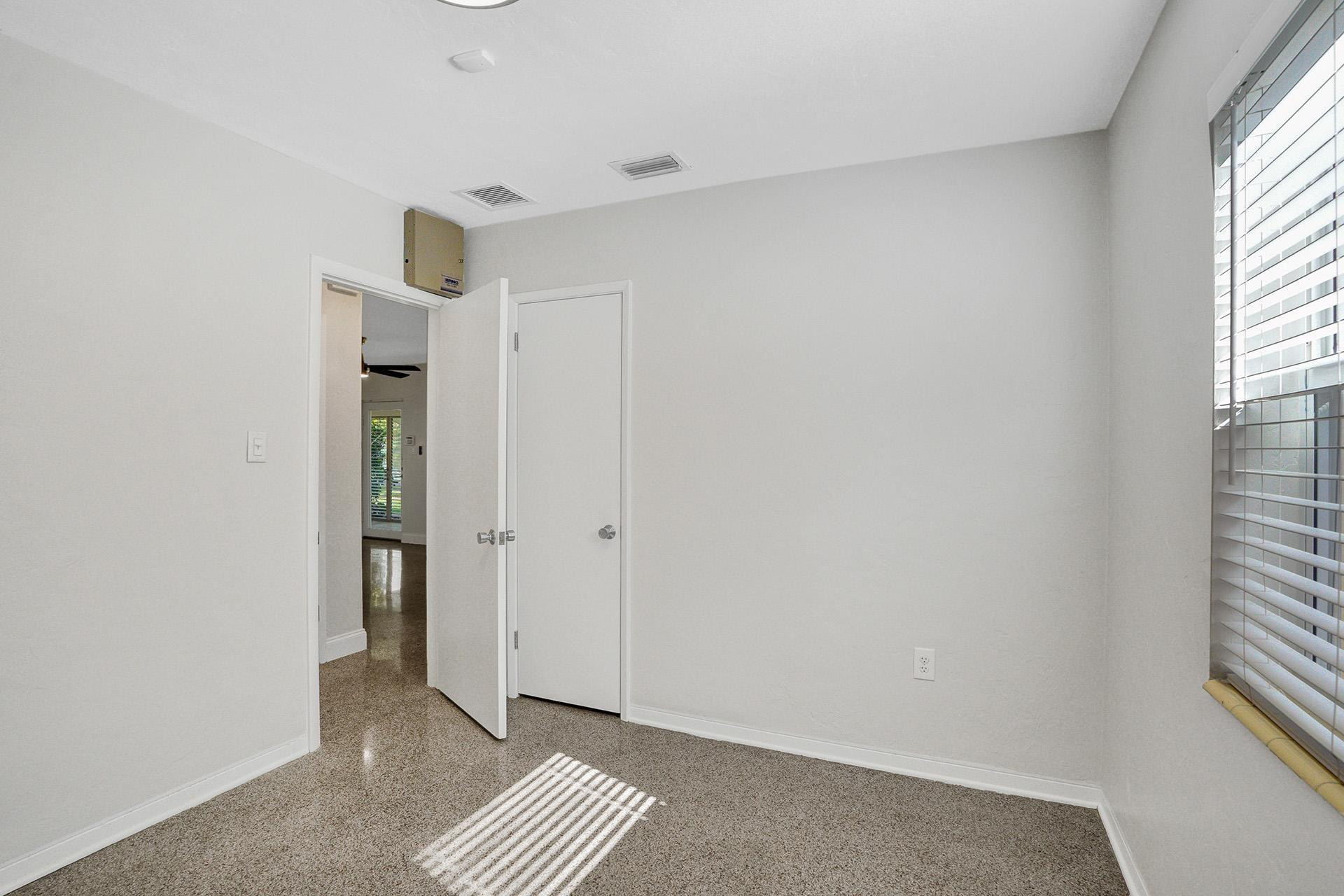 1617 NE 17th Ter
