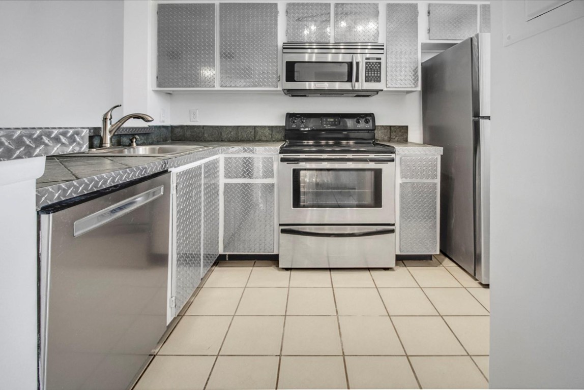 2230 N Cypress Bend Dr 504