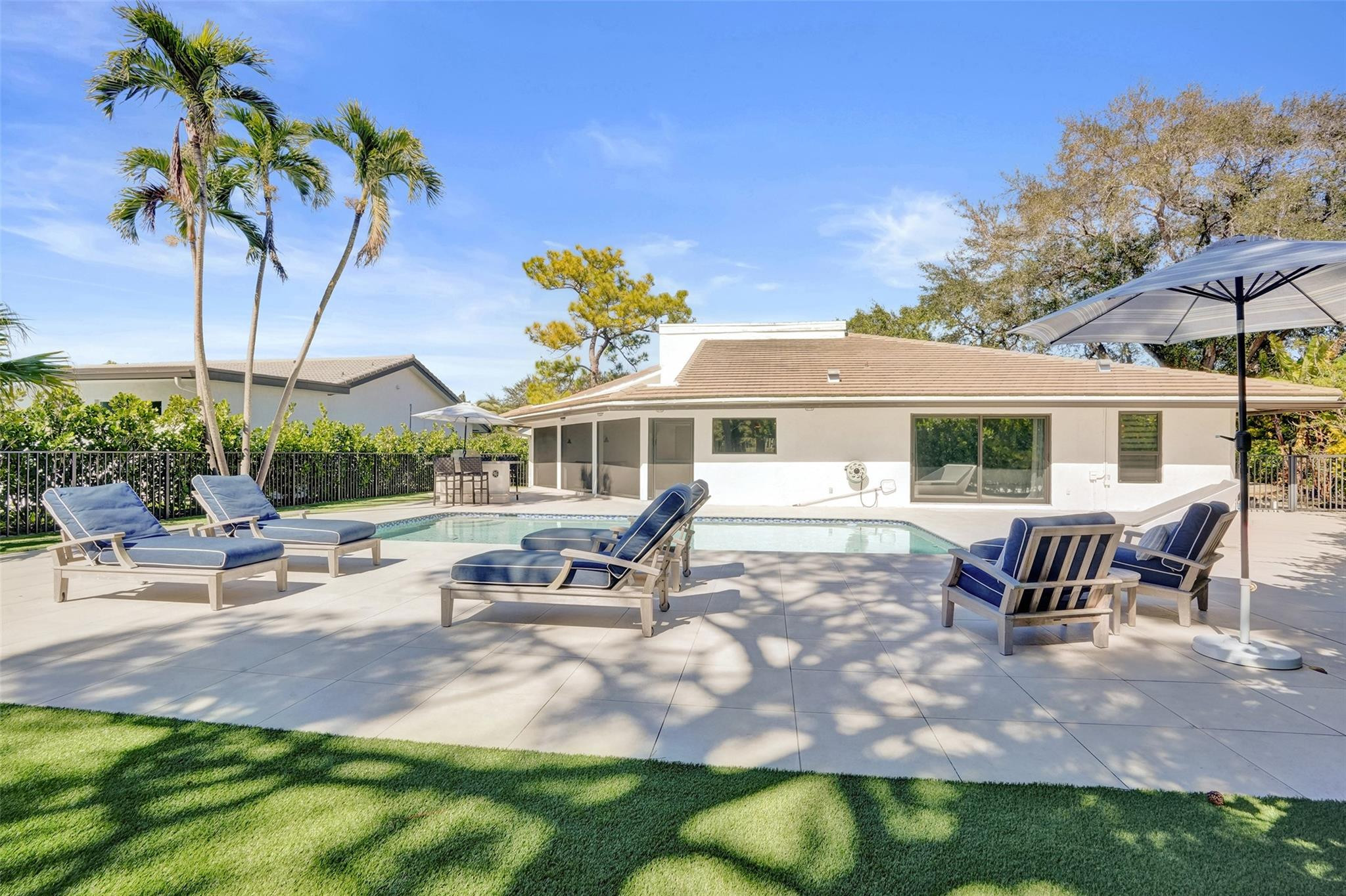 614 W Lakewoode Circle