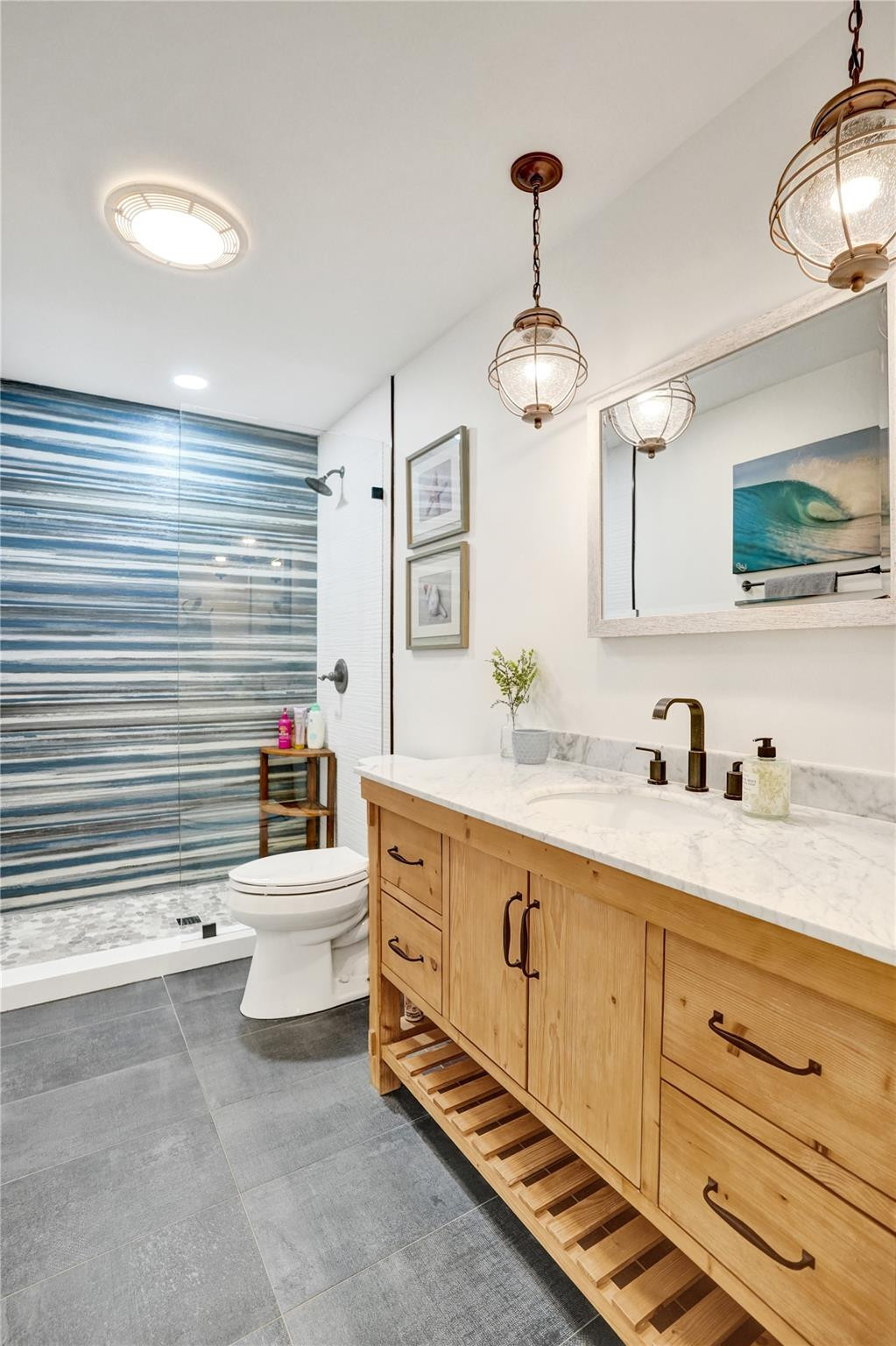 614 W Lakewoode Circle