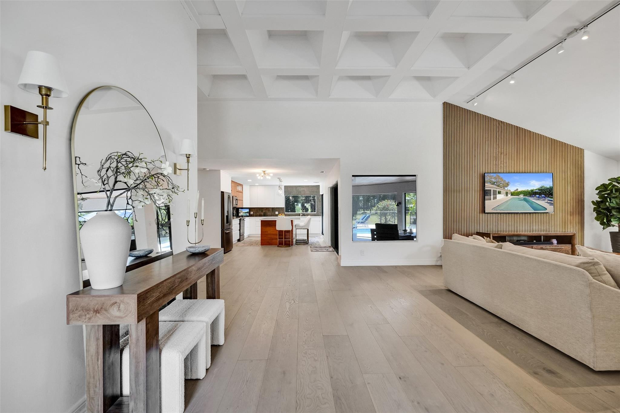 614 W Lakewoode Circle