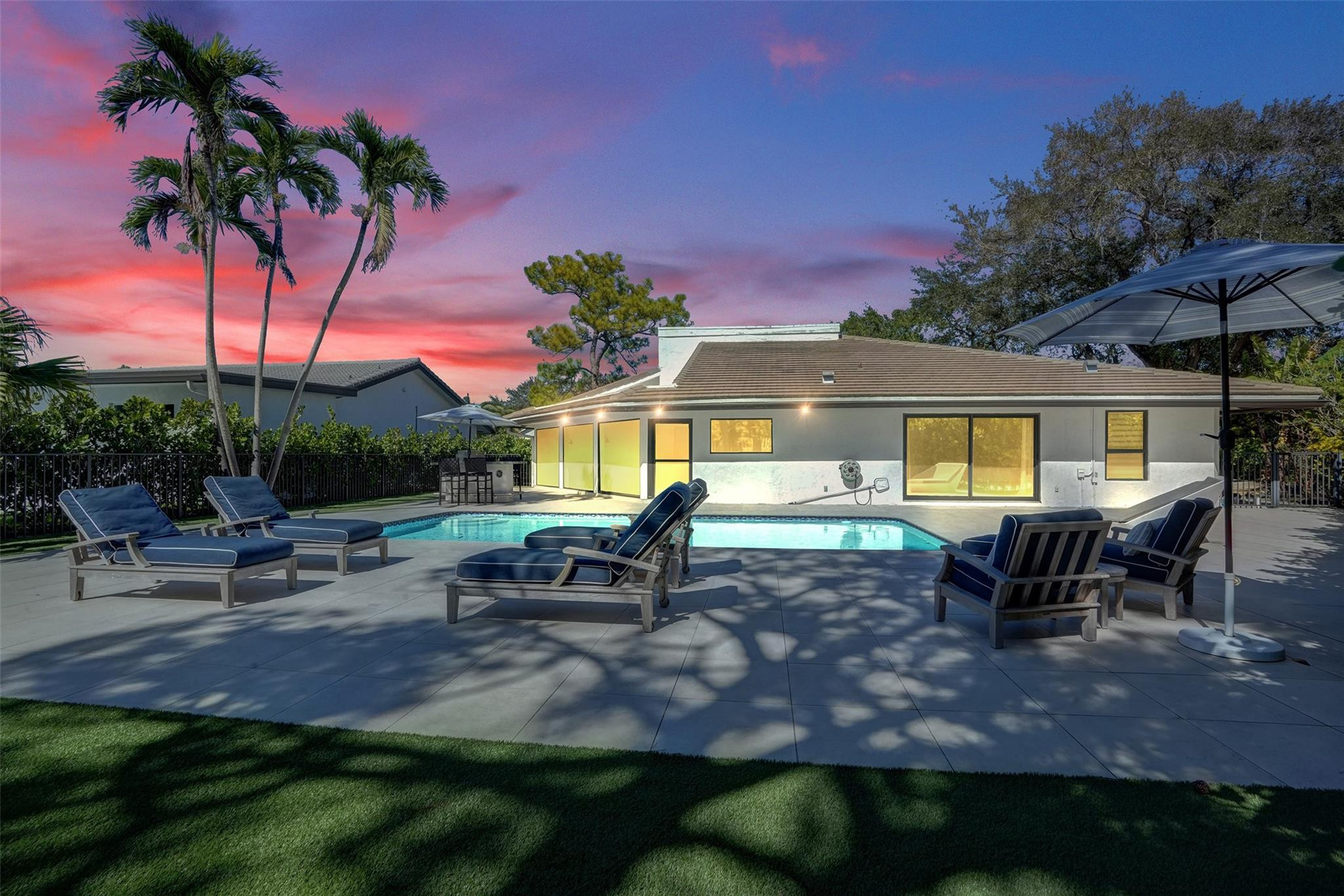 614 W Lakewoode Circle