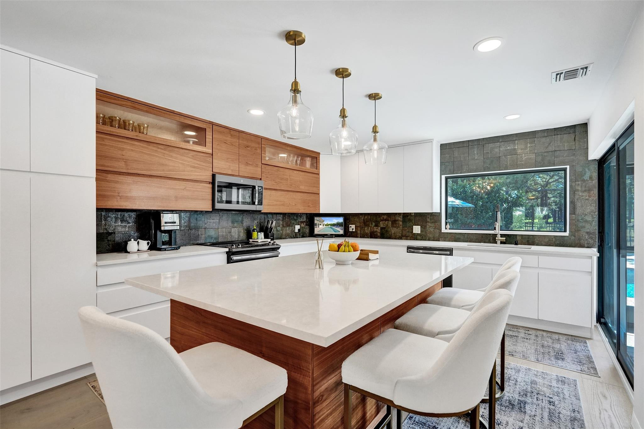 614 W Lakewoode Circle