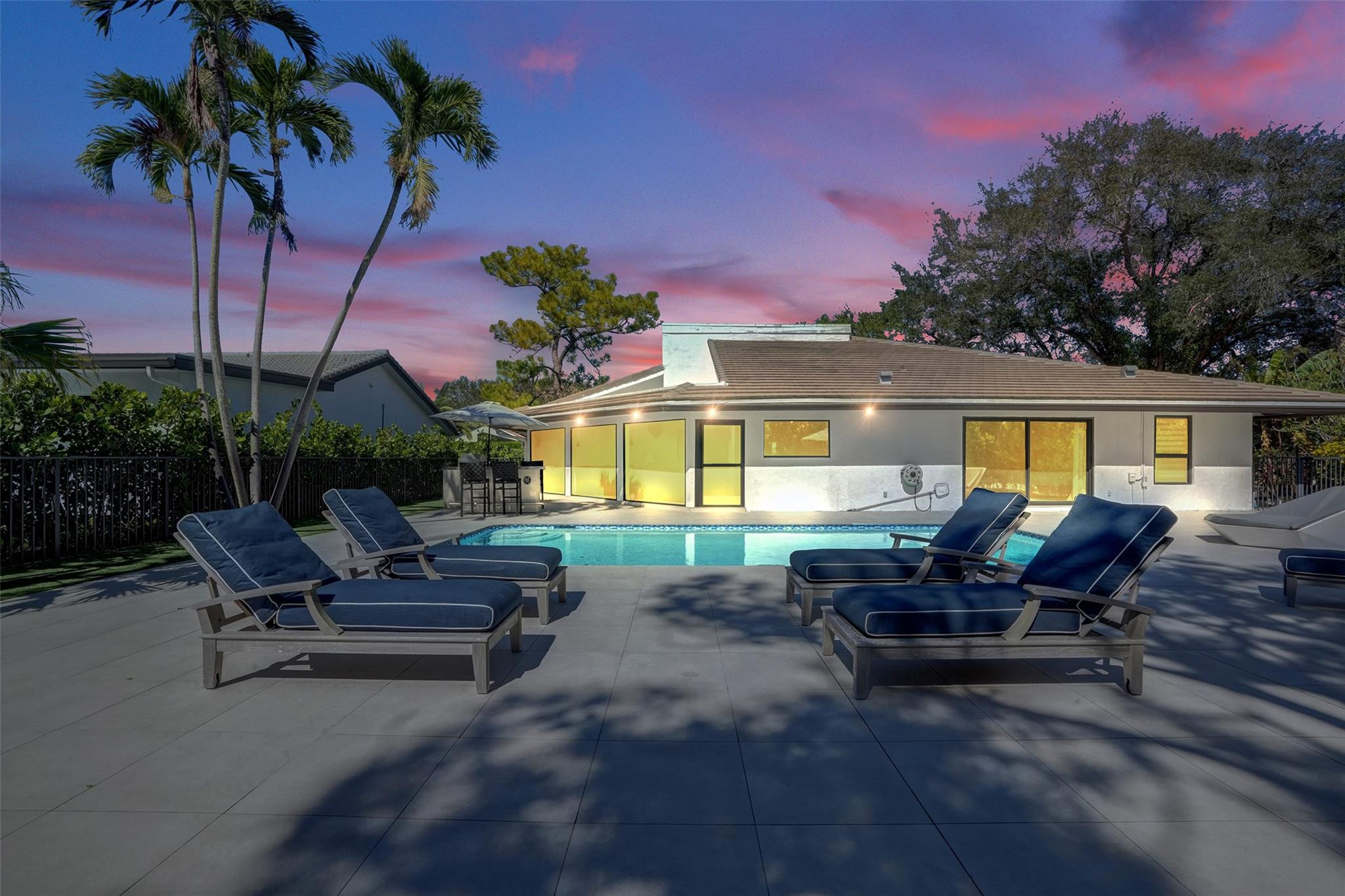 614 W Lakewoode Circle