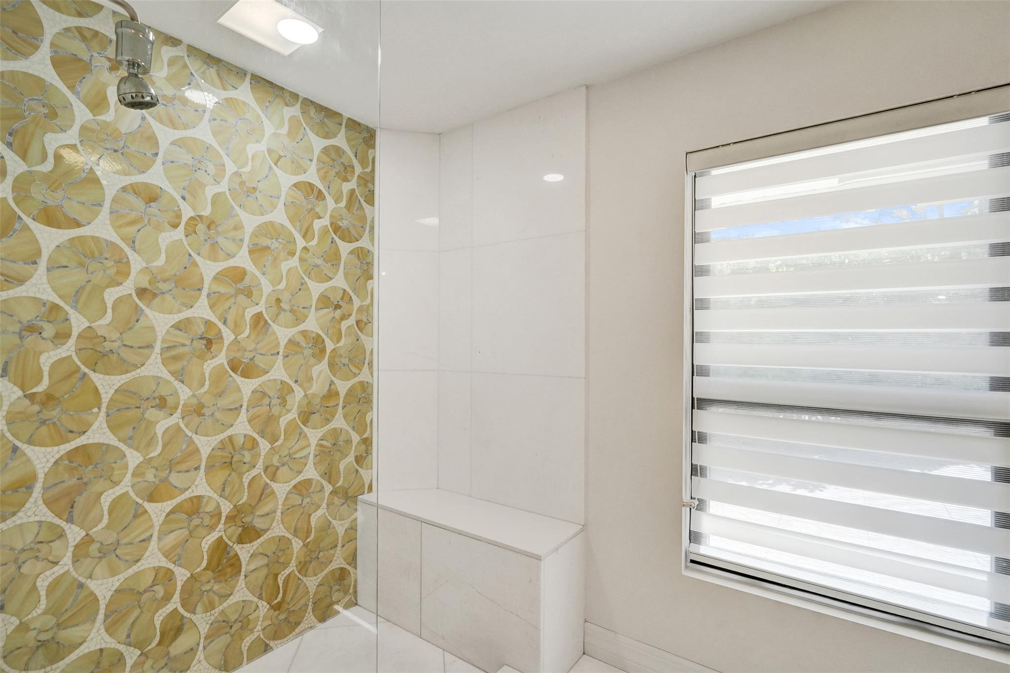 614 W Lakewoode Circle