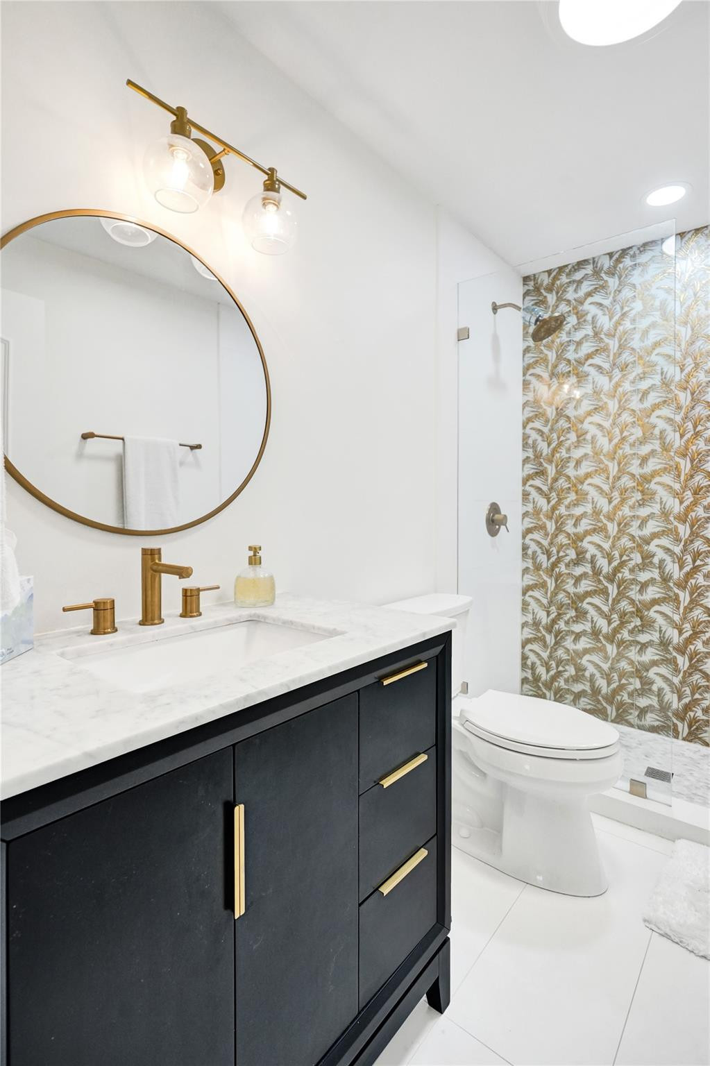 614 W Lakewoode Circle