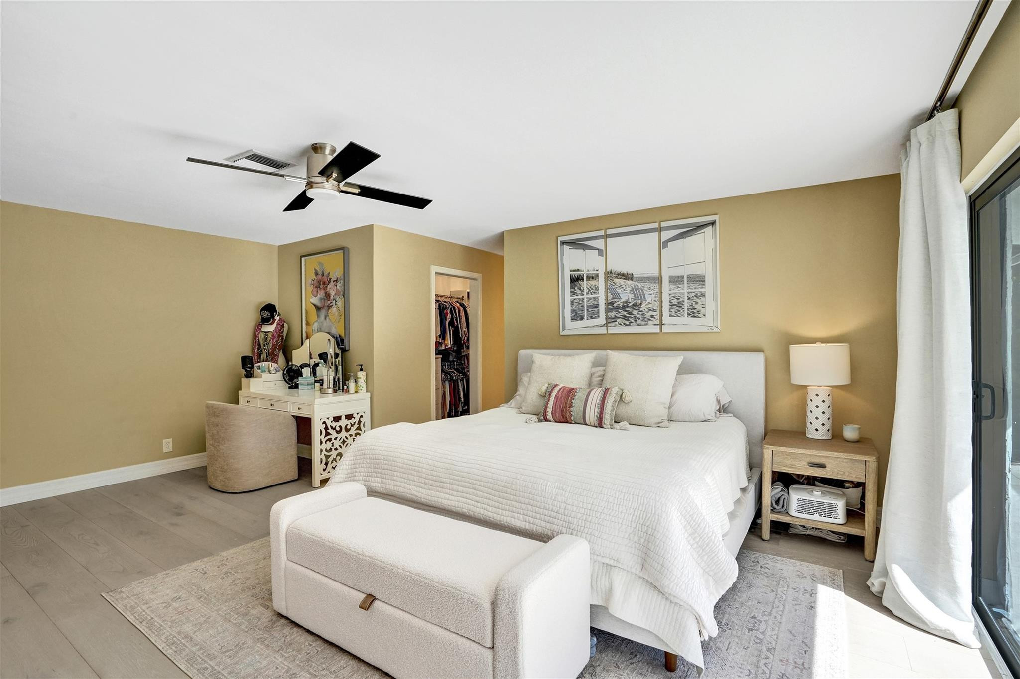 614 W Lakewoode Circle