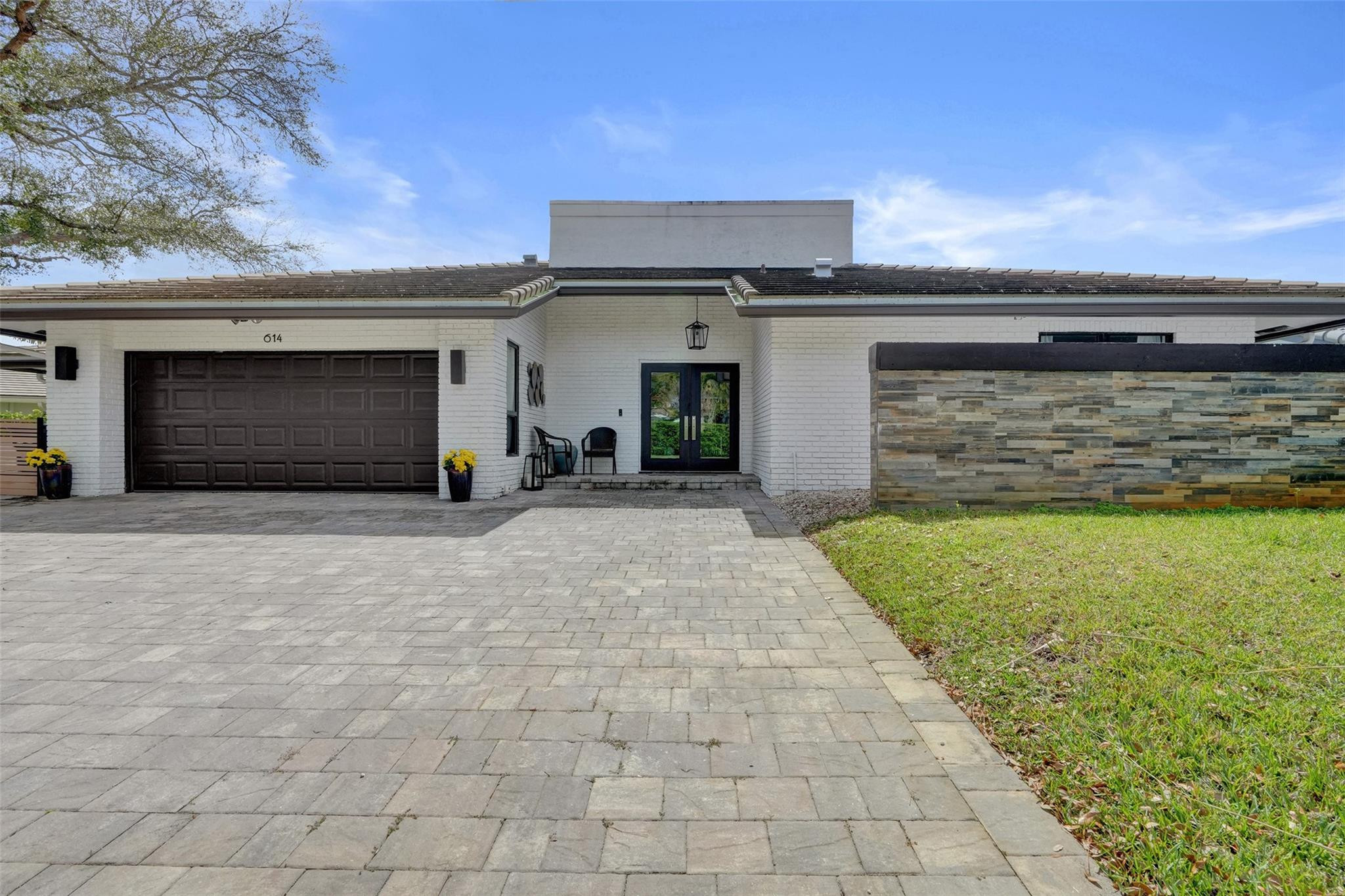 614 W Lakewoode Circle