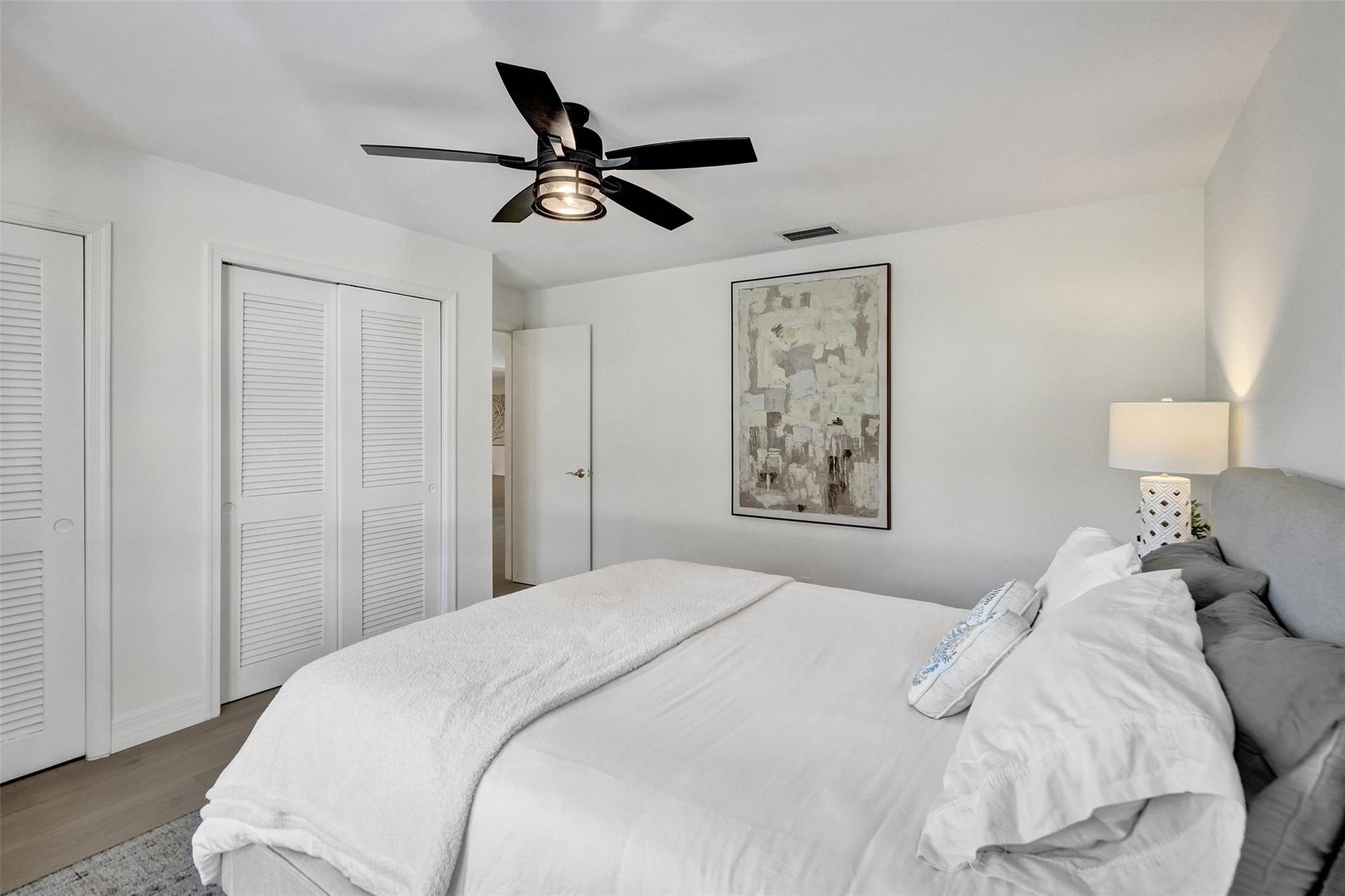 614 W Lakewoode Circle