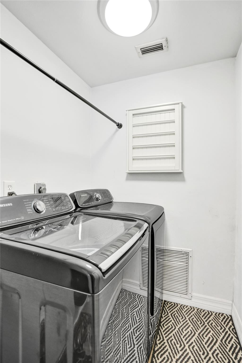 614 W Lakewoode Circle